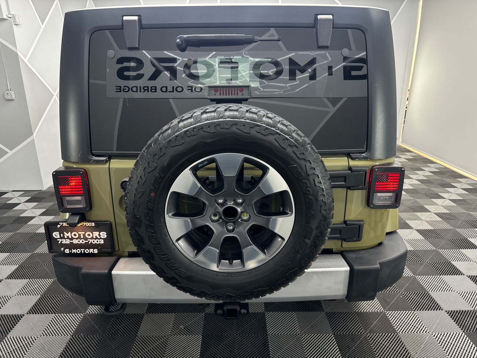 2013 Jeep Wrangler Unlimited Sahara Sport Utility 4D 7