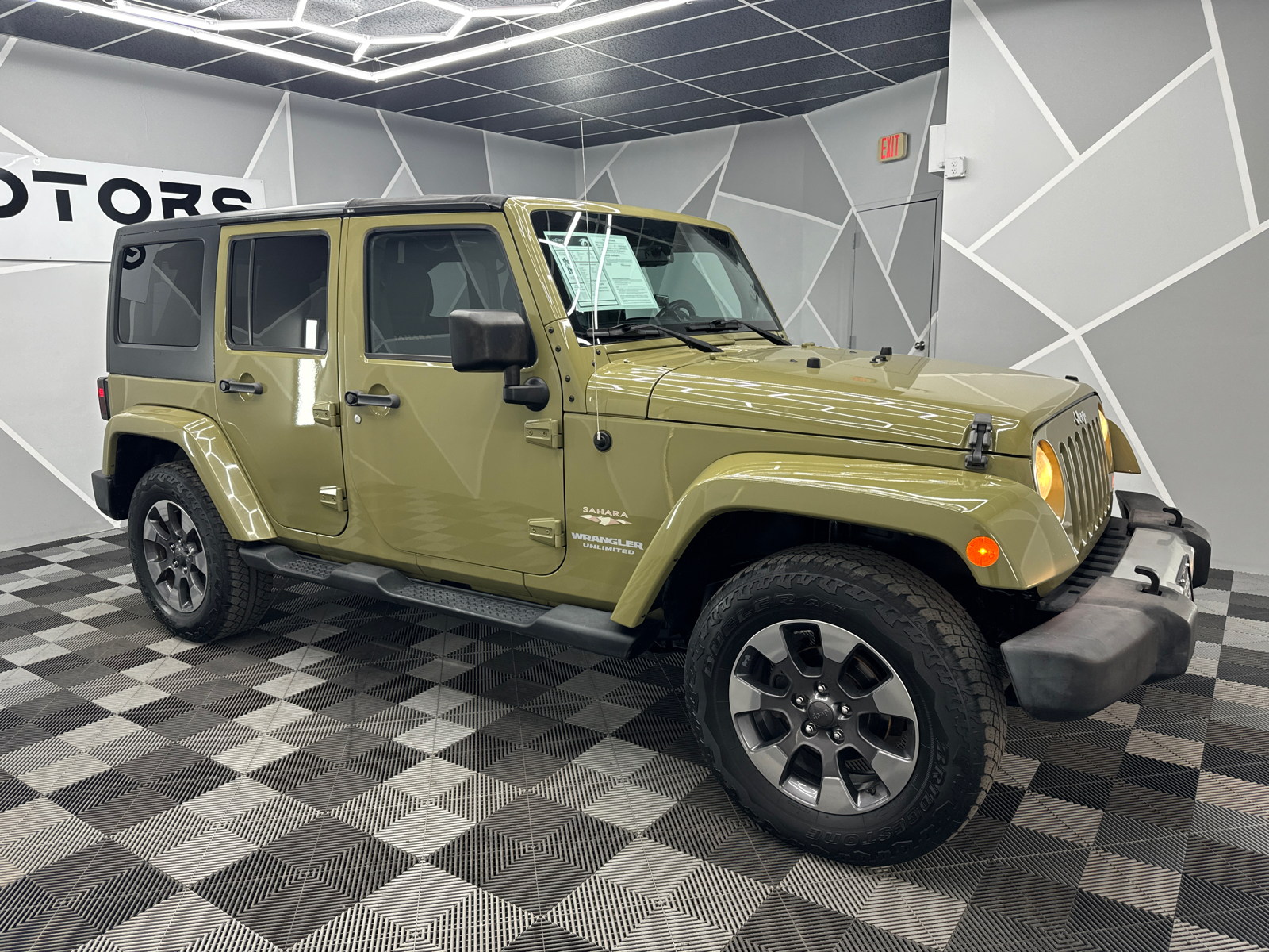 2013 Jeep Wrangler Unlimited Sahara Sport Utility 4D 12