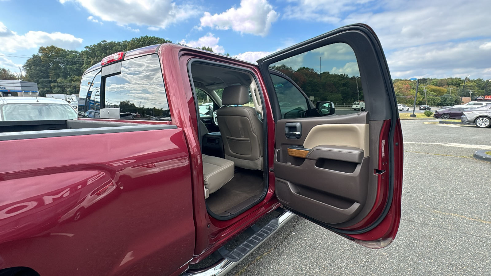 2014 Chevrolet Silverado 1500 Crew Cab LTZ Pickup 4D 5 3/4 ft 23