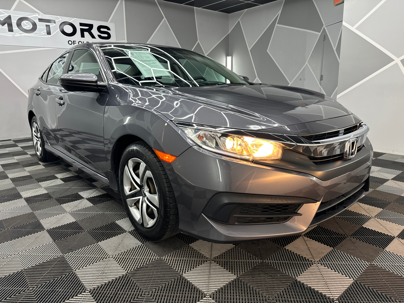 2018 Honda Civic LX Sedan 4D 13