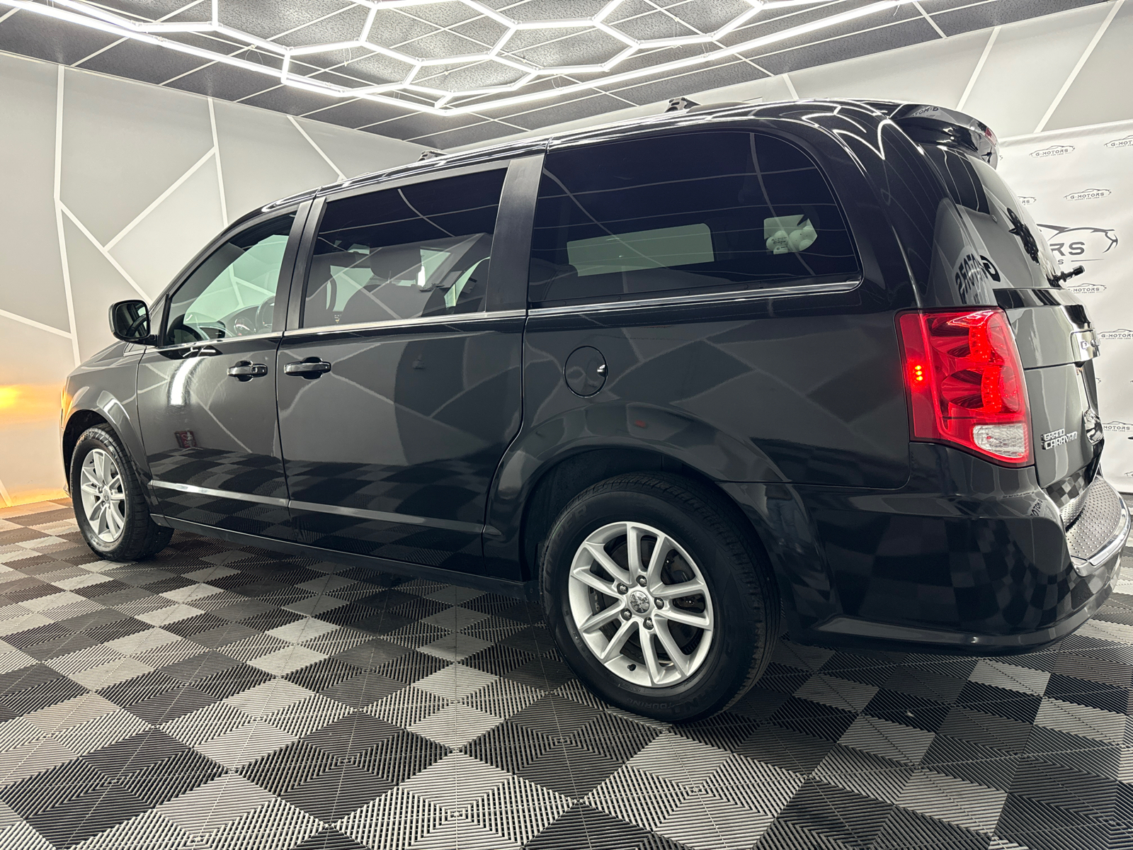 2019 Dodge Grand Caravan Passenger SXT Minivan 4D 4