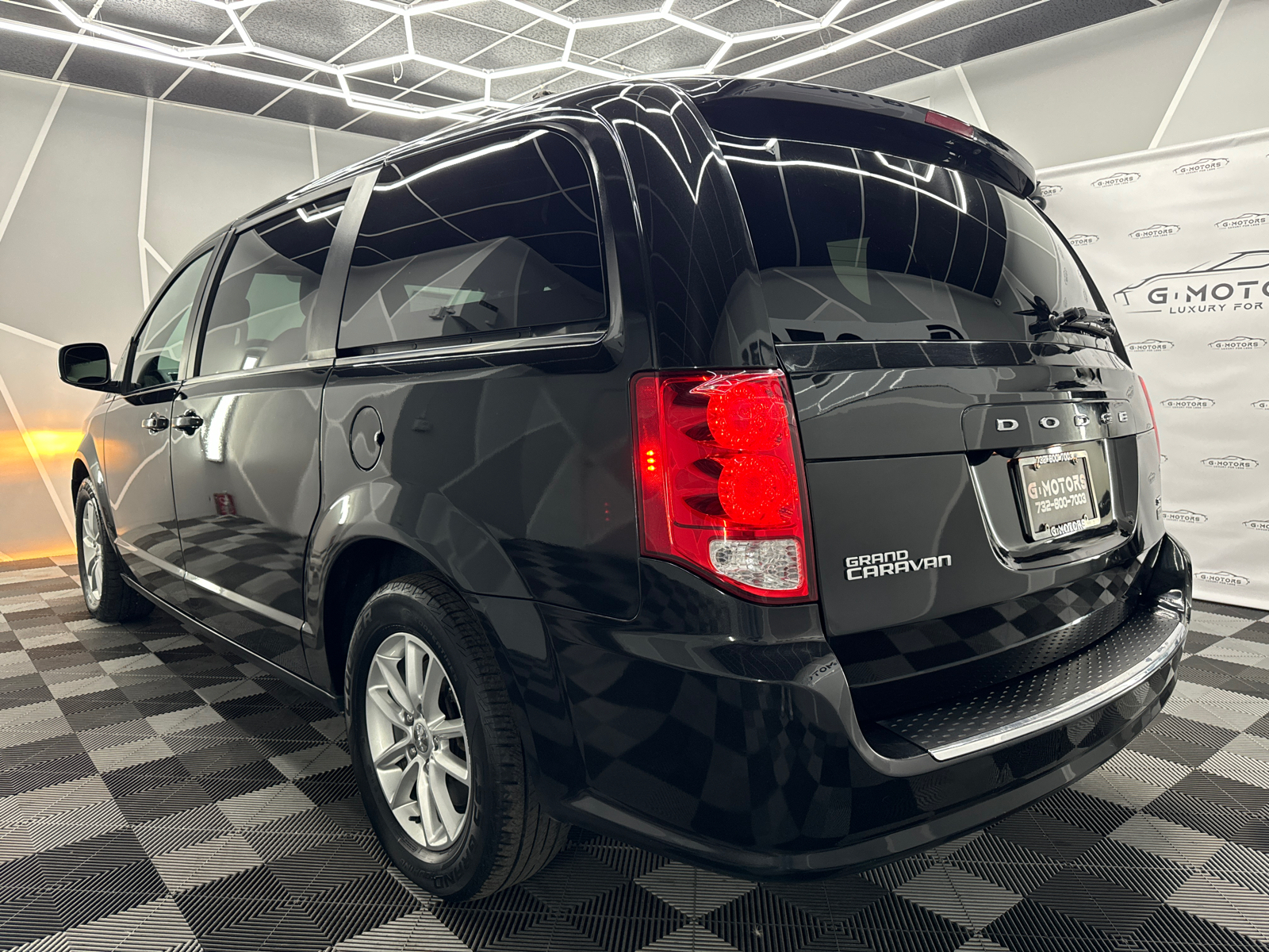 2019 Dodge Grand Caravan Passenger SXT Minivan 4D 5