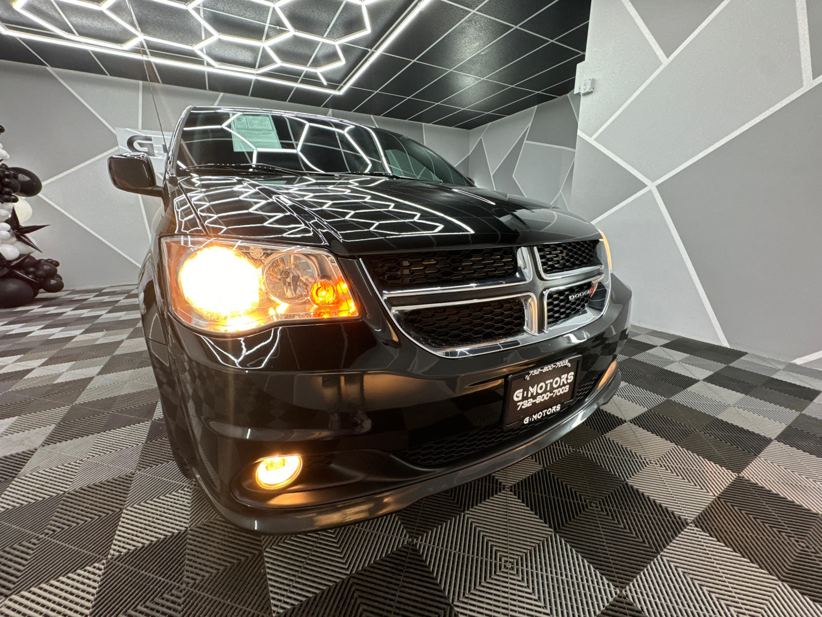 2019 Dodge Grand Caravan Passenger SXT Minivan 4D 14