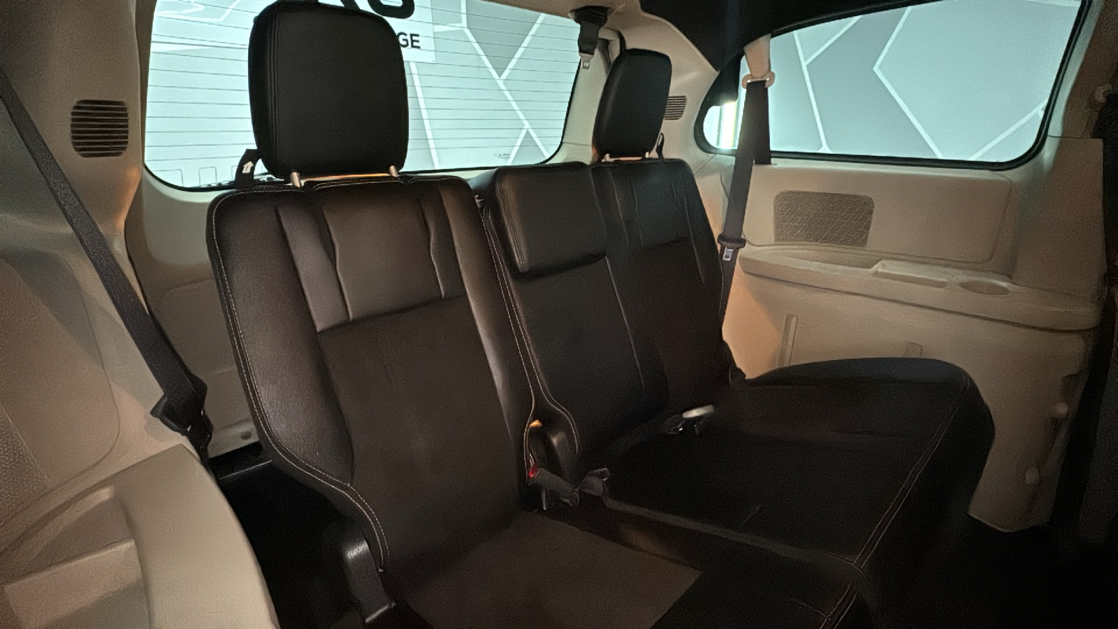 2019 Dodge Grand Caravan Passenger SXT Minivan 4D 25