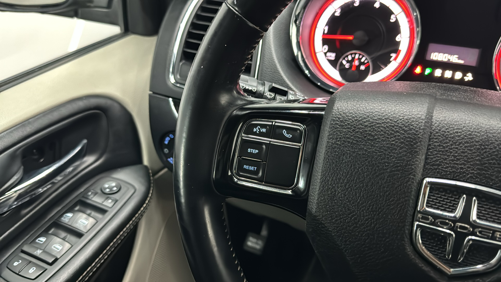 2019 Dodge Grand Caravan Passenger SXT Minivan 4D 40