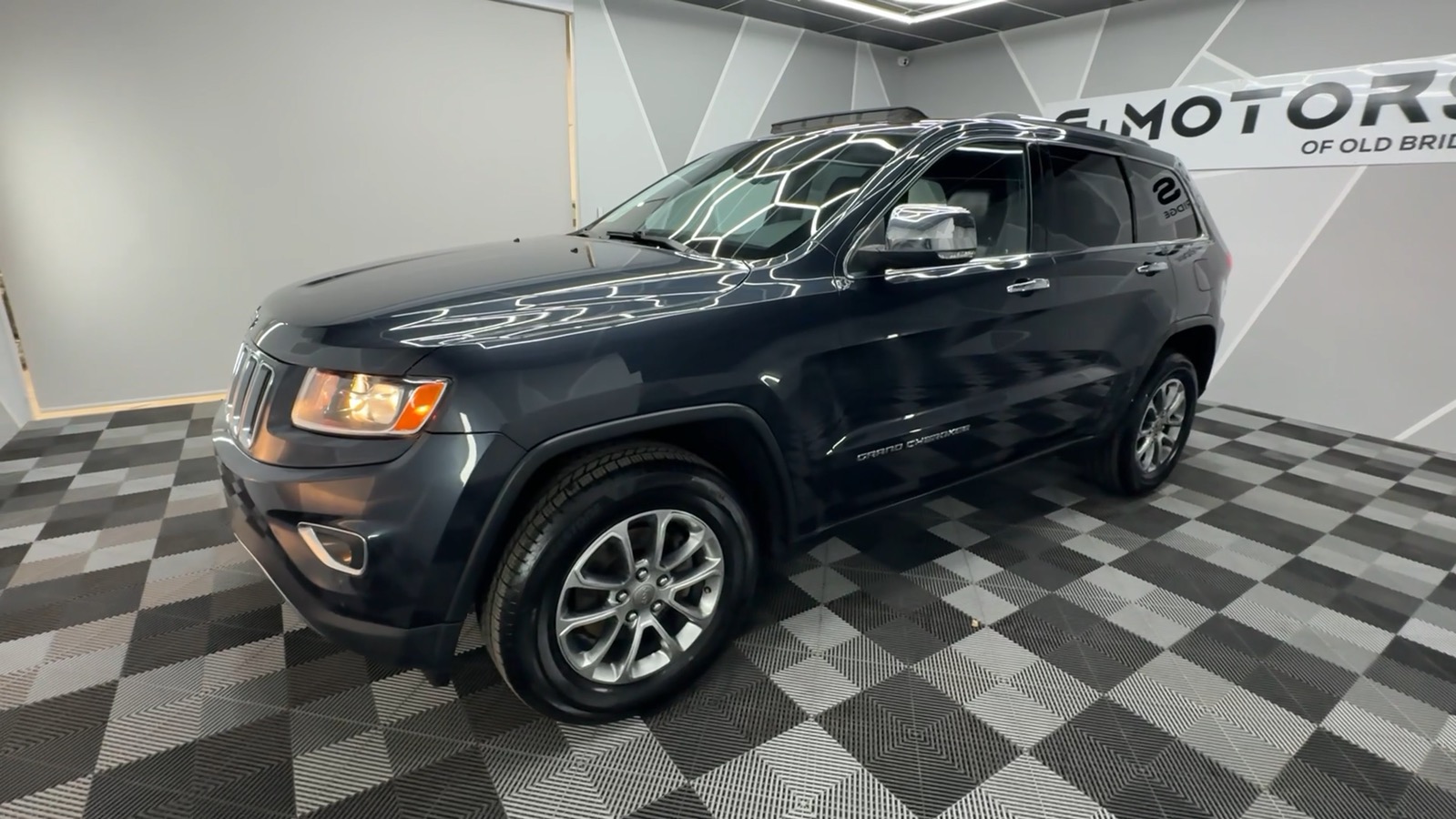 2014 Jeep Grand Cherokee Limited Sport Utility 4D 3