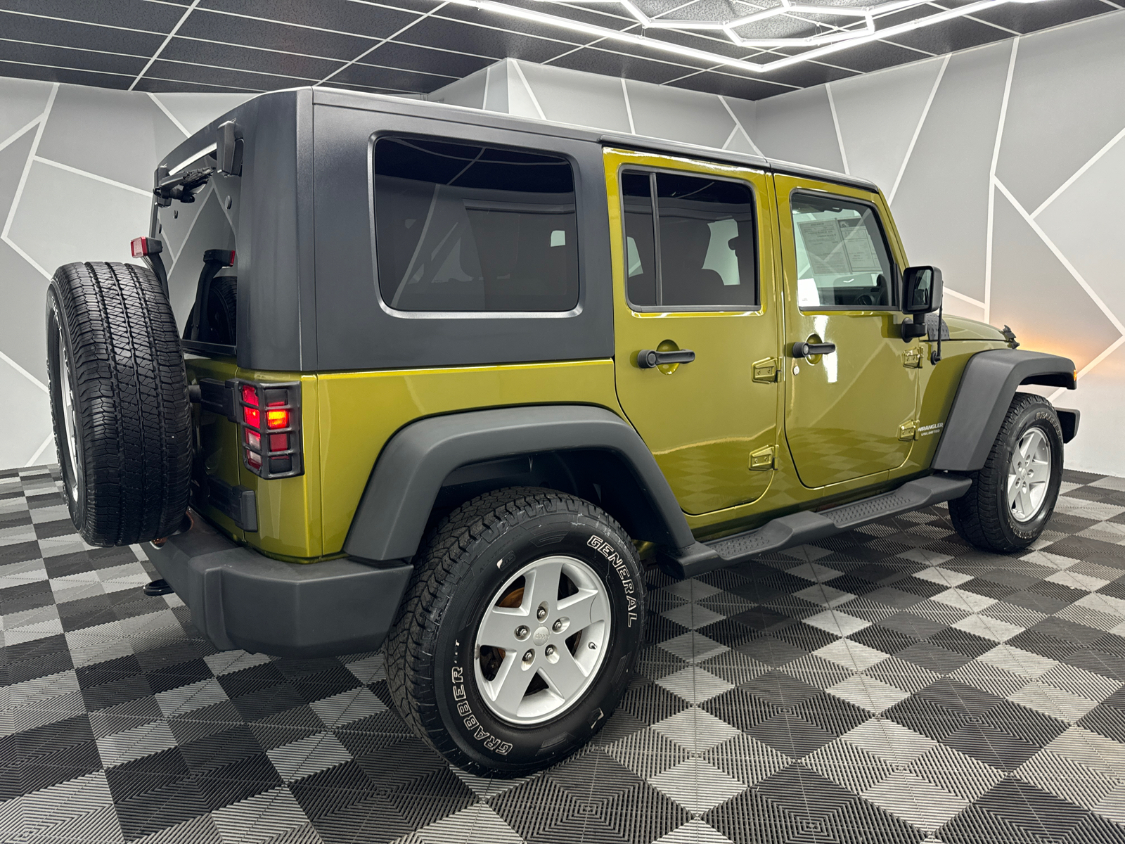 2008 Jeep Wrangler Unlimited X Sport Utility 4D 10