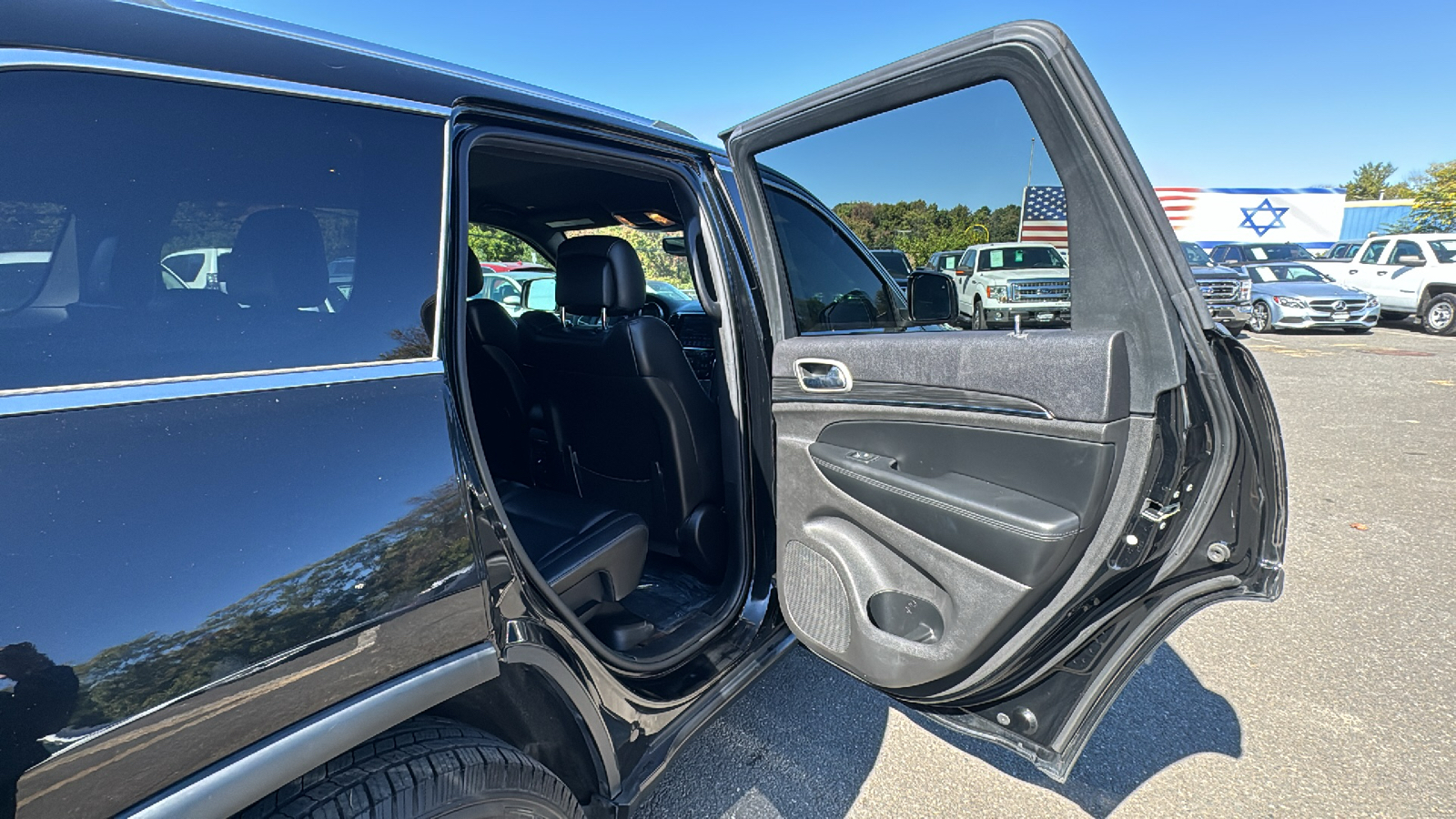 2019 Jeep Grand Cherokee Limited X Sport Utility 4D 23