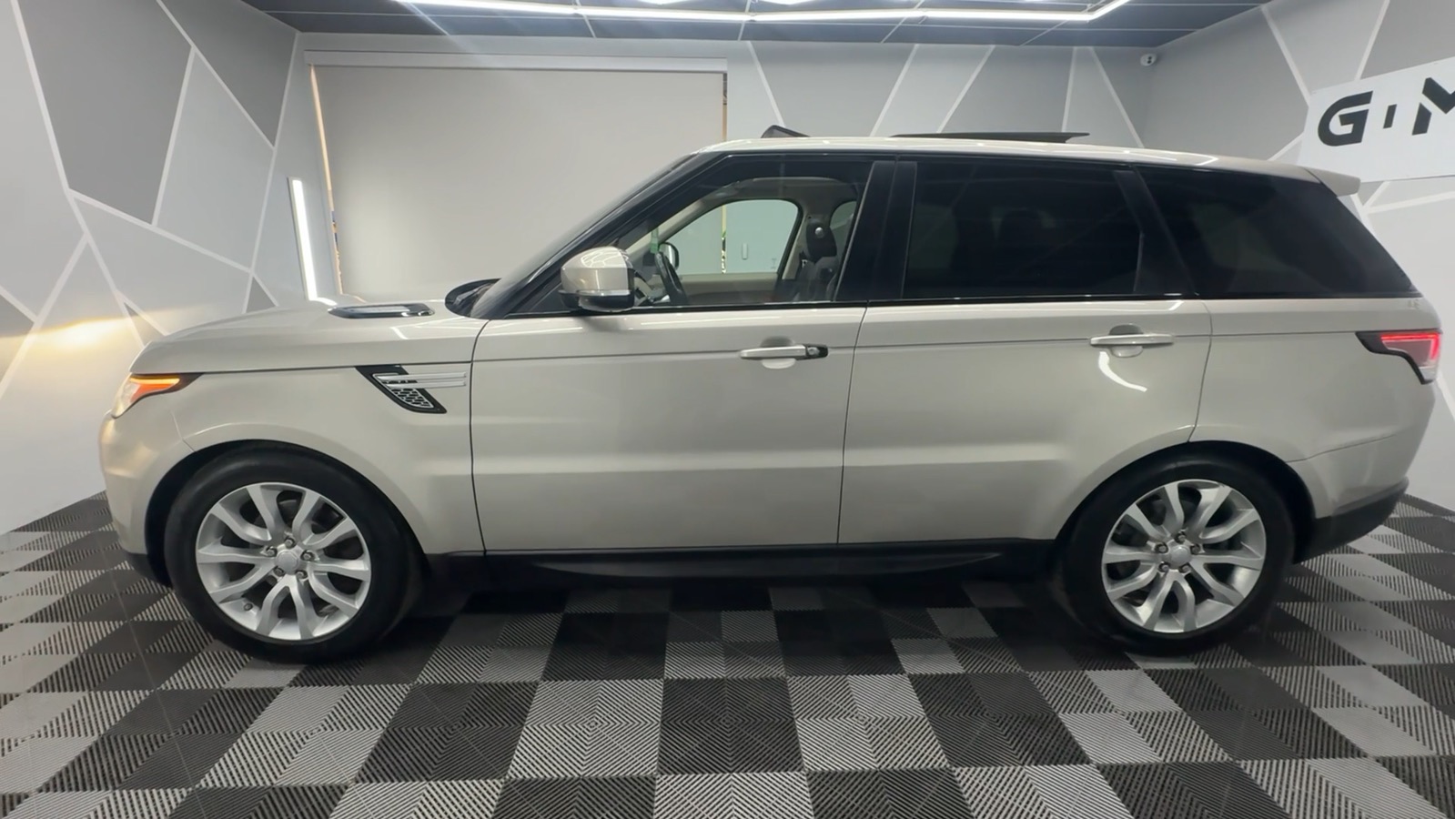 2016 Land Rover Range Rover Sport HSE Sport Utility 4D 3