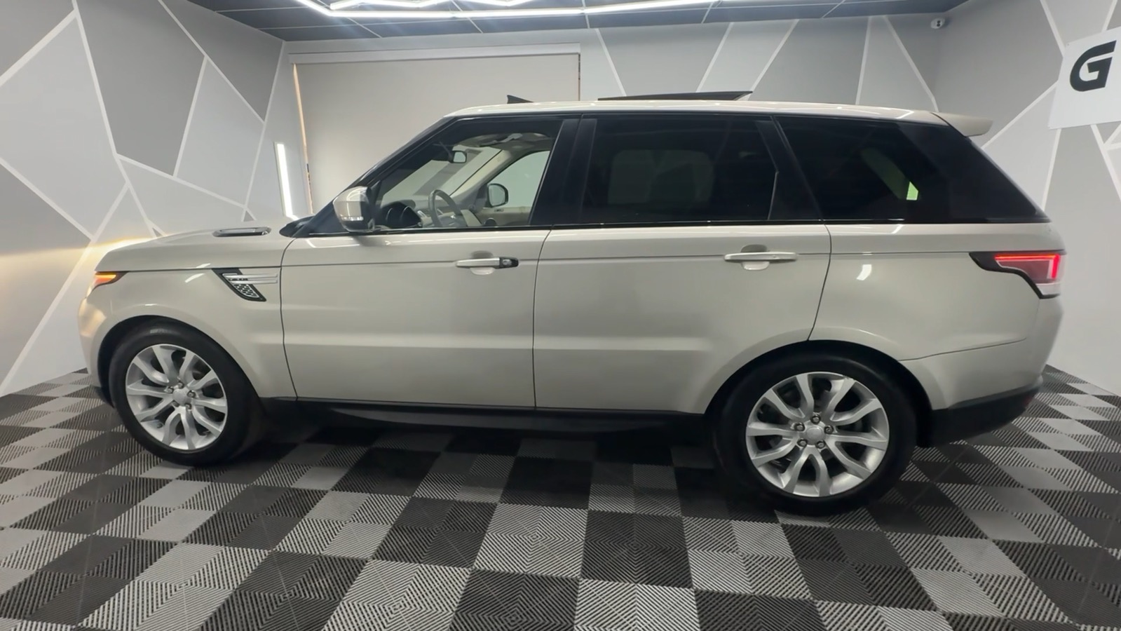 2016 Land Rover Range Rover Sport HSE Sport Utility 4D 4