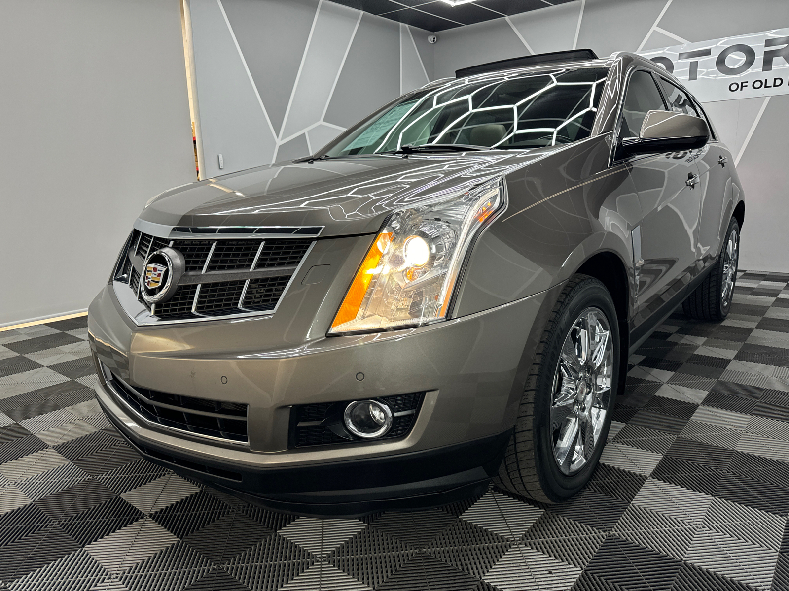 2012 Cadillac SRX Sport Utility 4D 1