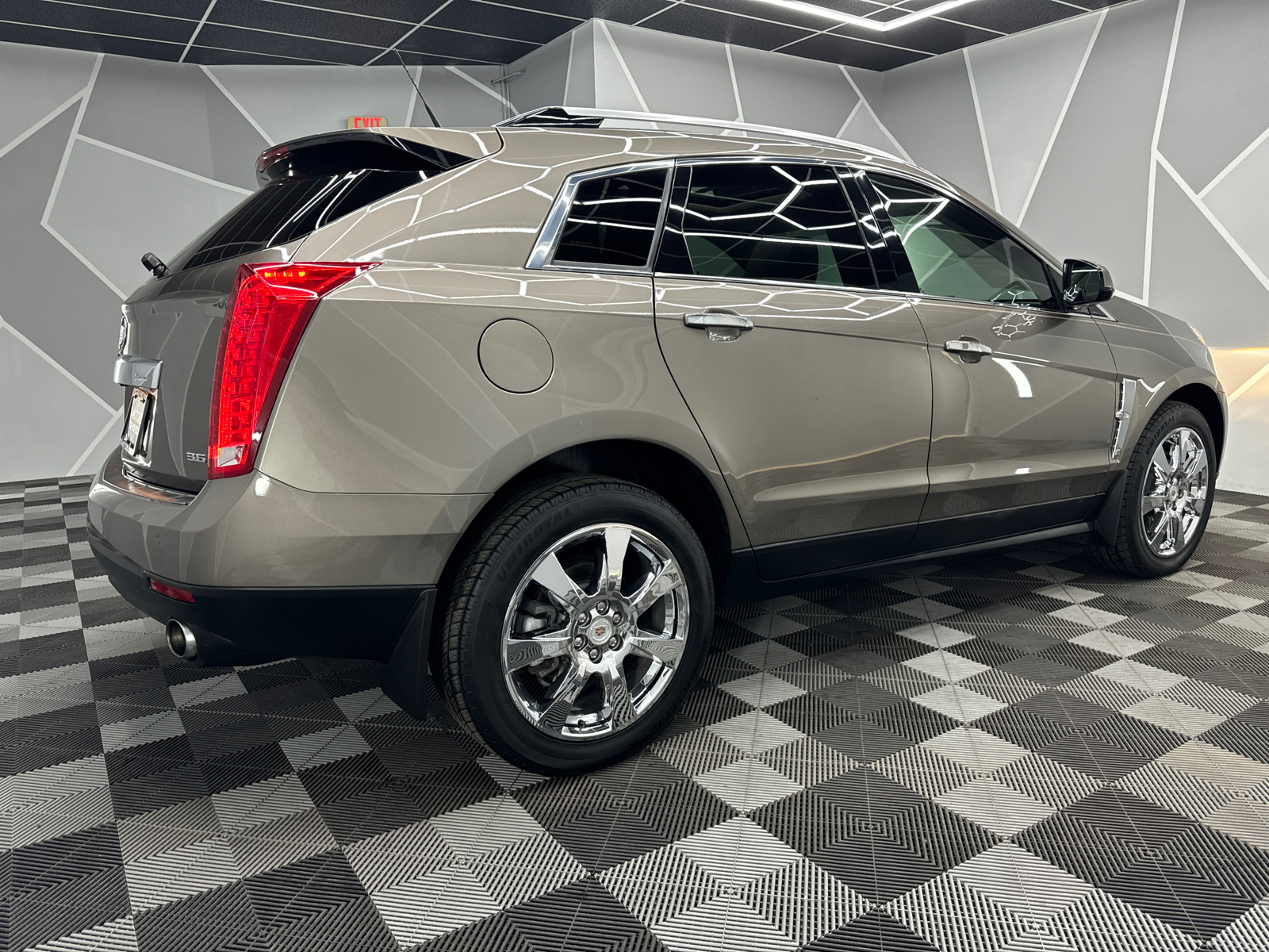 2012 Cadillac SRX Sport Utility 4D 10