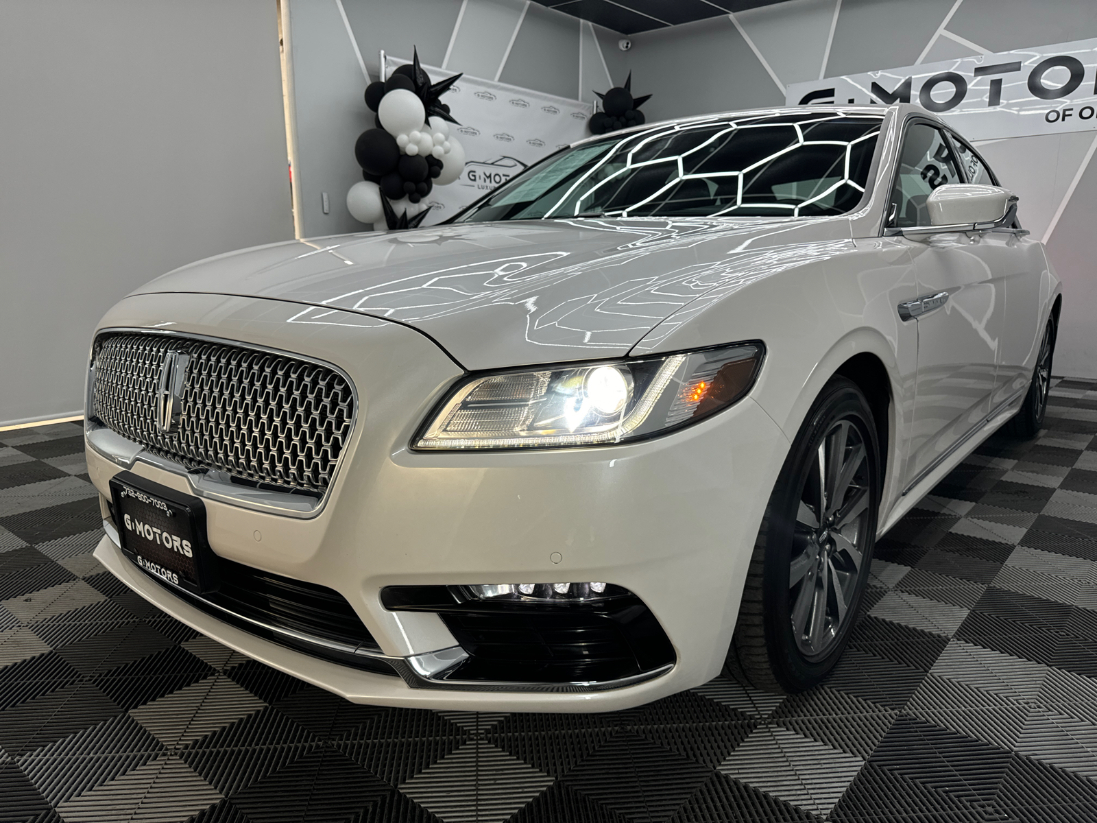 2019 Lincoln Continental  1