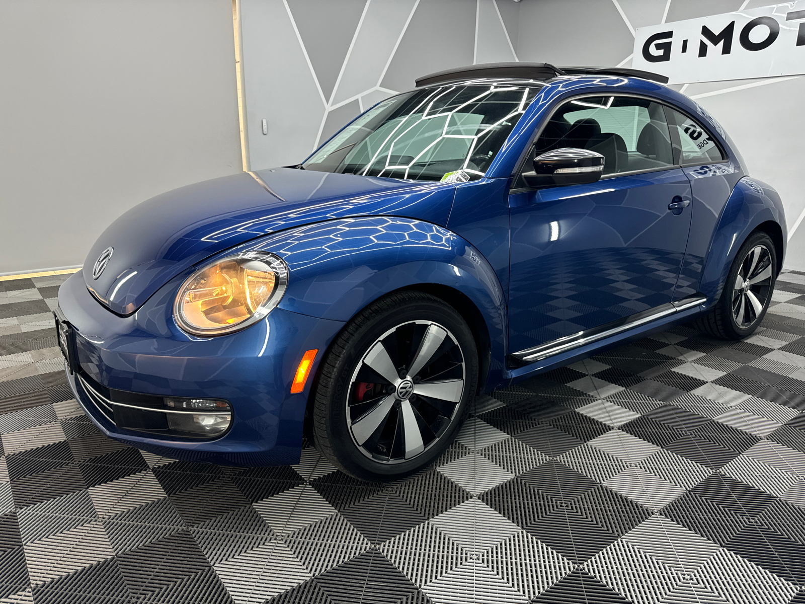 2013 Volkswagen Beetle Turbo Hatchback 2D 2