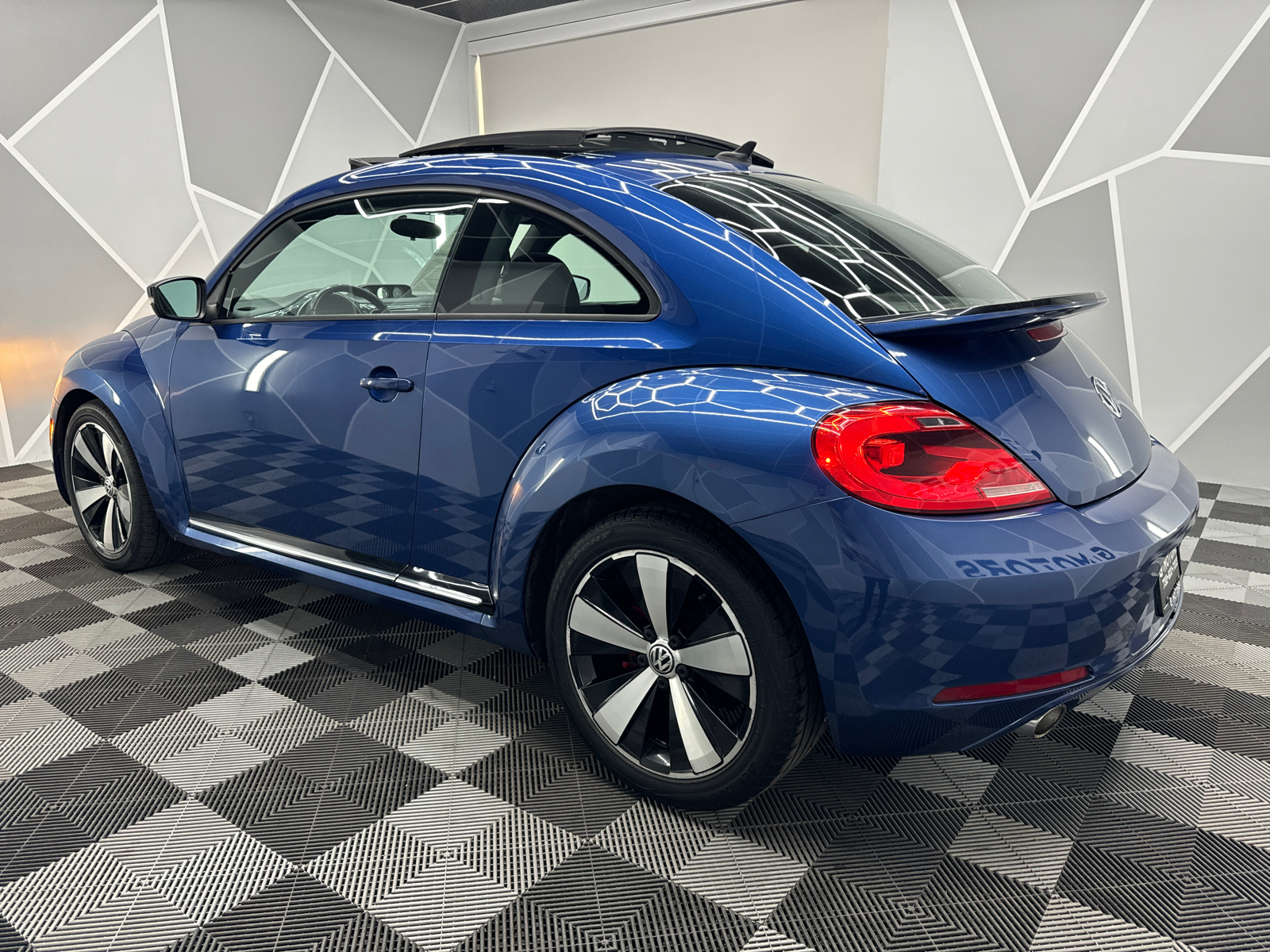 2013 Volkswagen Beetle Turbo Hatchback 2D 4