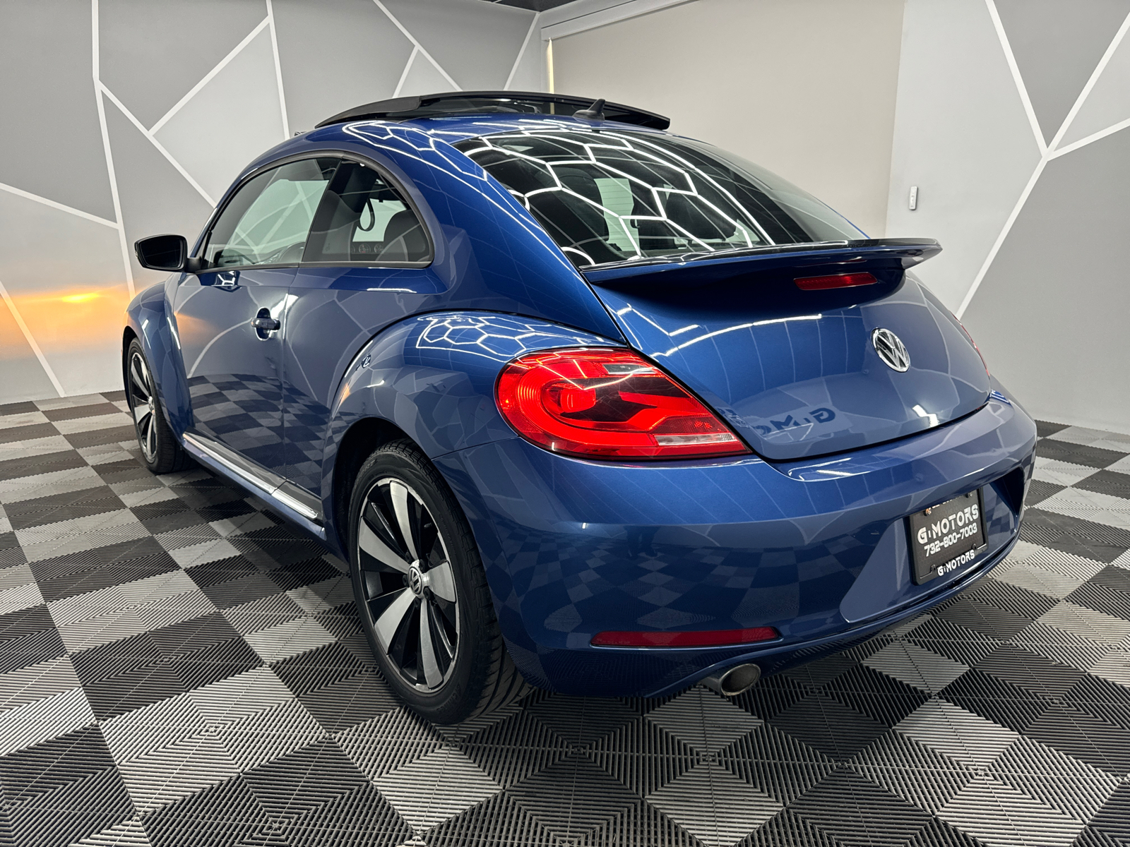 2013 Volkswagen Beetle Turbo Hatchback 2D 5