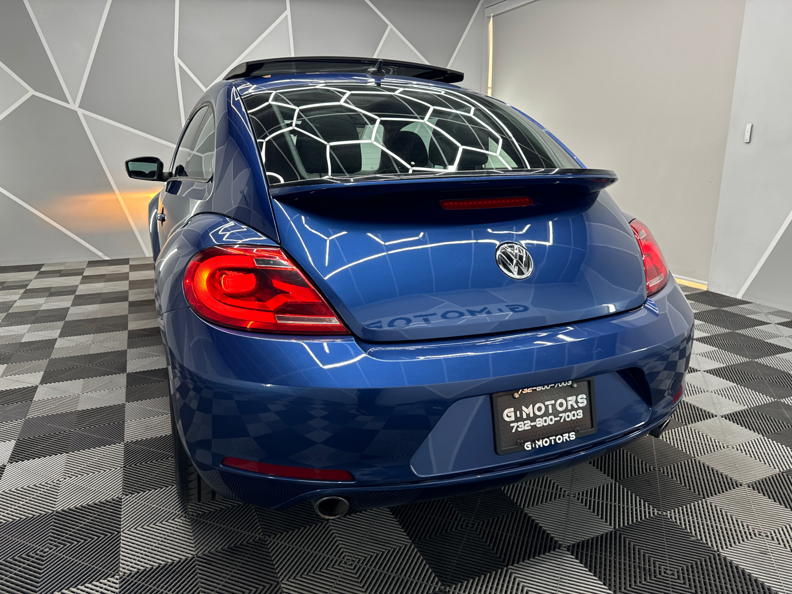 2013 Volkswagen Beetle Turbo Hatchback 2D 6