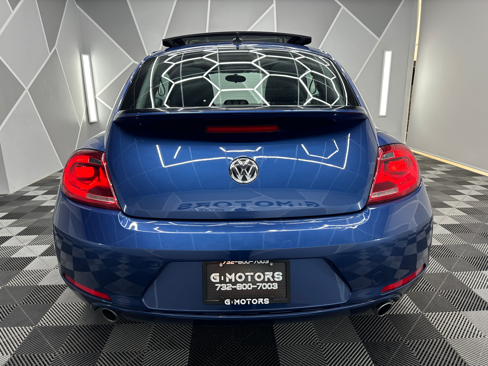 2013 Volkswagen Beetle Turbo Hatchback 2D 7