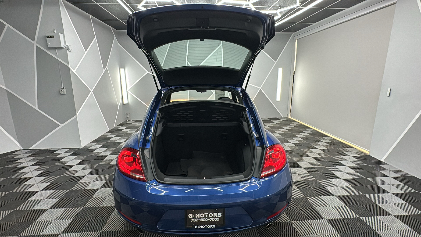 2013 Volkswagen Beetle Turbo Hatchback 2D 20