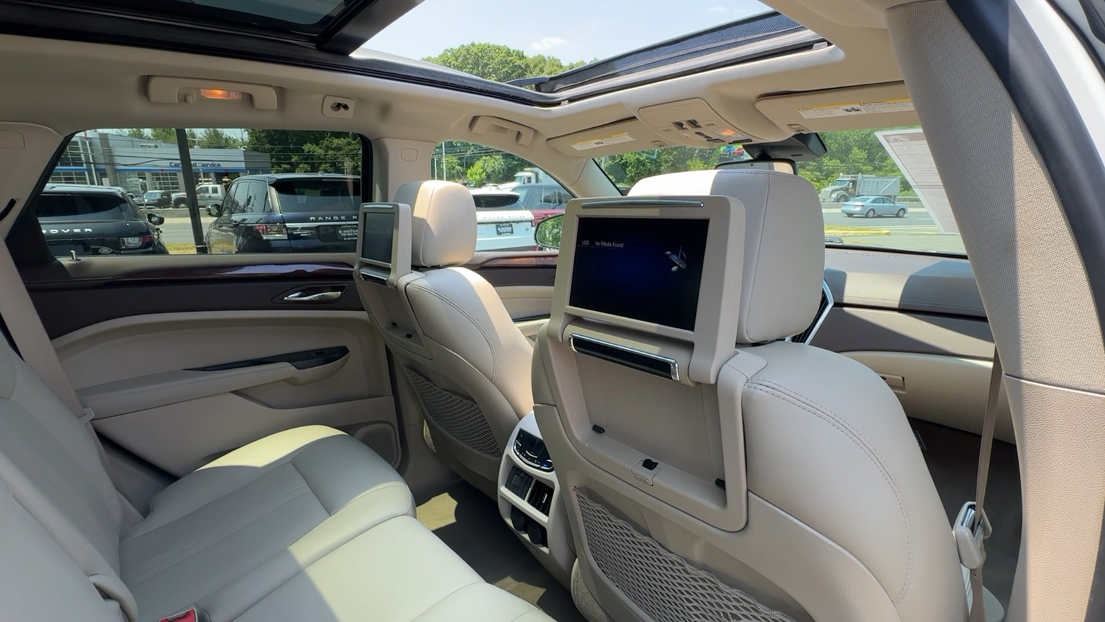 2014 Cadillac SRX Premium Collection Sport Utility 4D 31