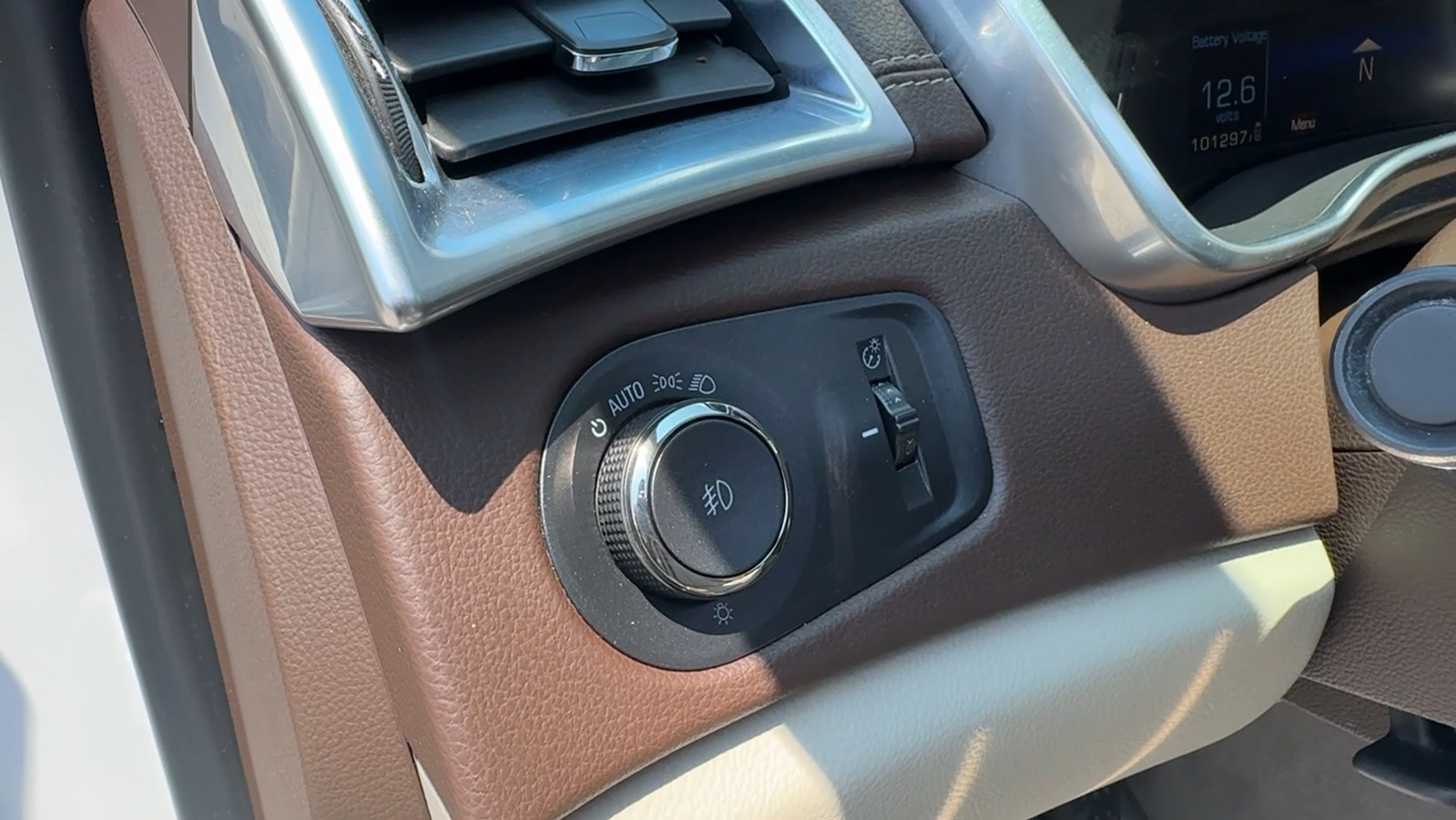 2014 Cadillac SRX Premium Collection Sport Utility 4D 38