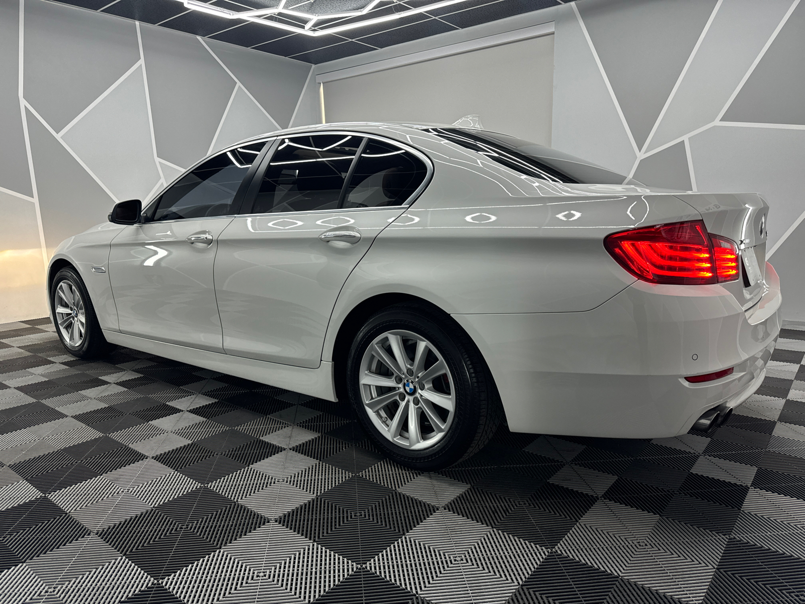 2014 BMW 5 Series  4