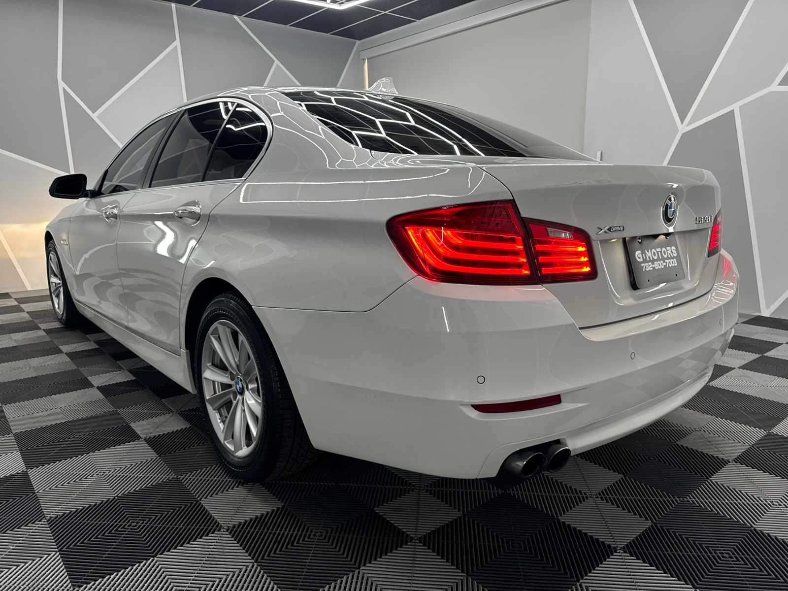 2014 BMW 5 Series  5