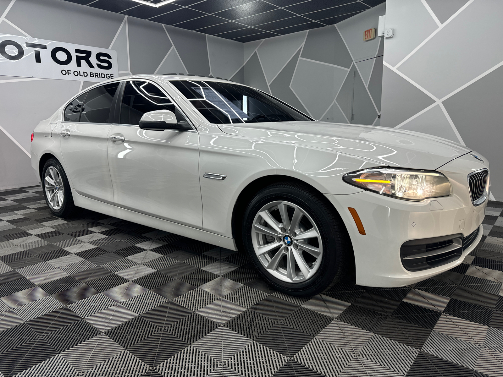 2014 BMW 5 Series  12