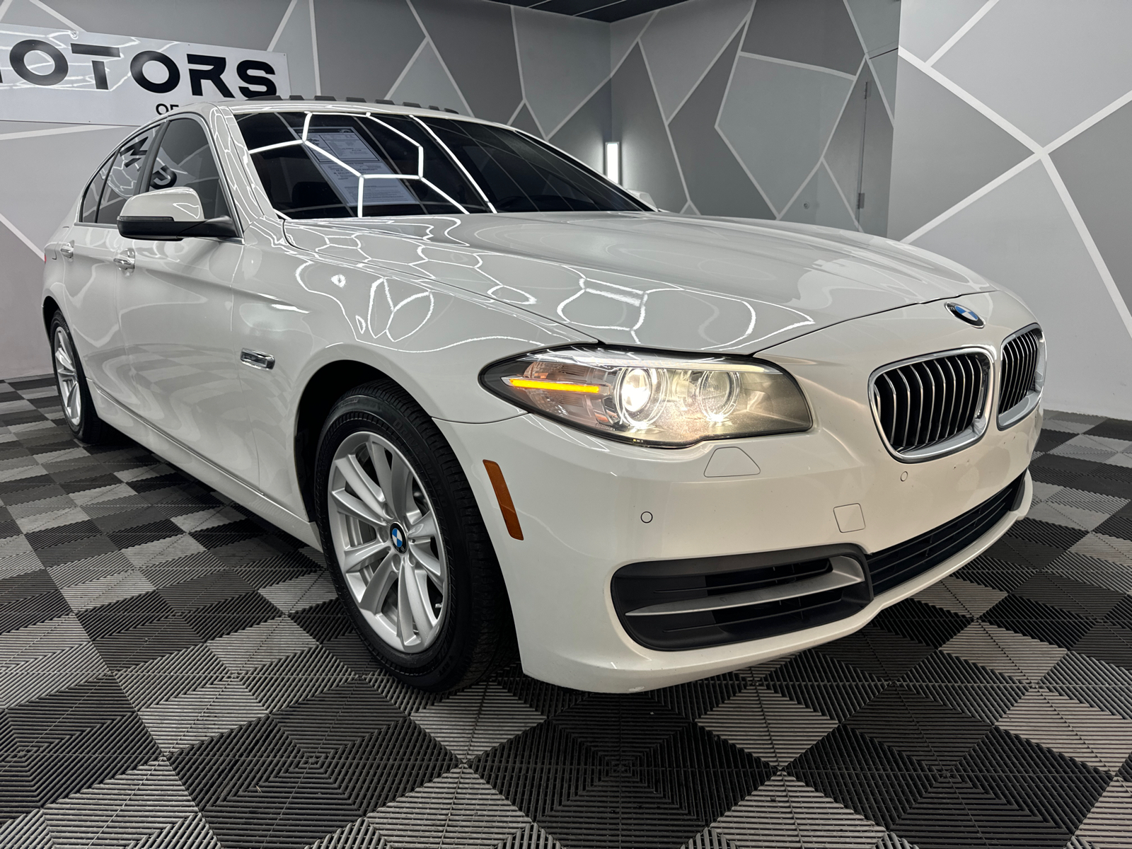 2014 BMW 5 Series  13