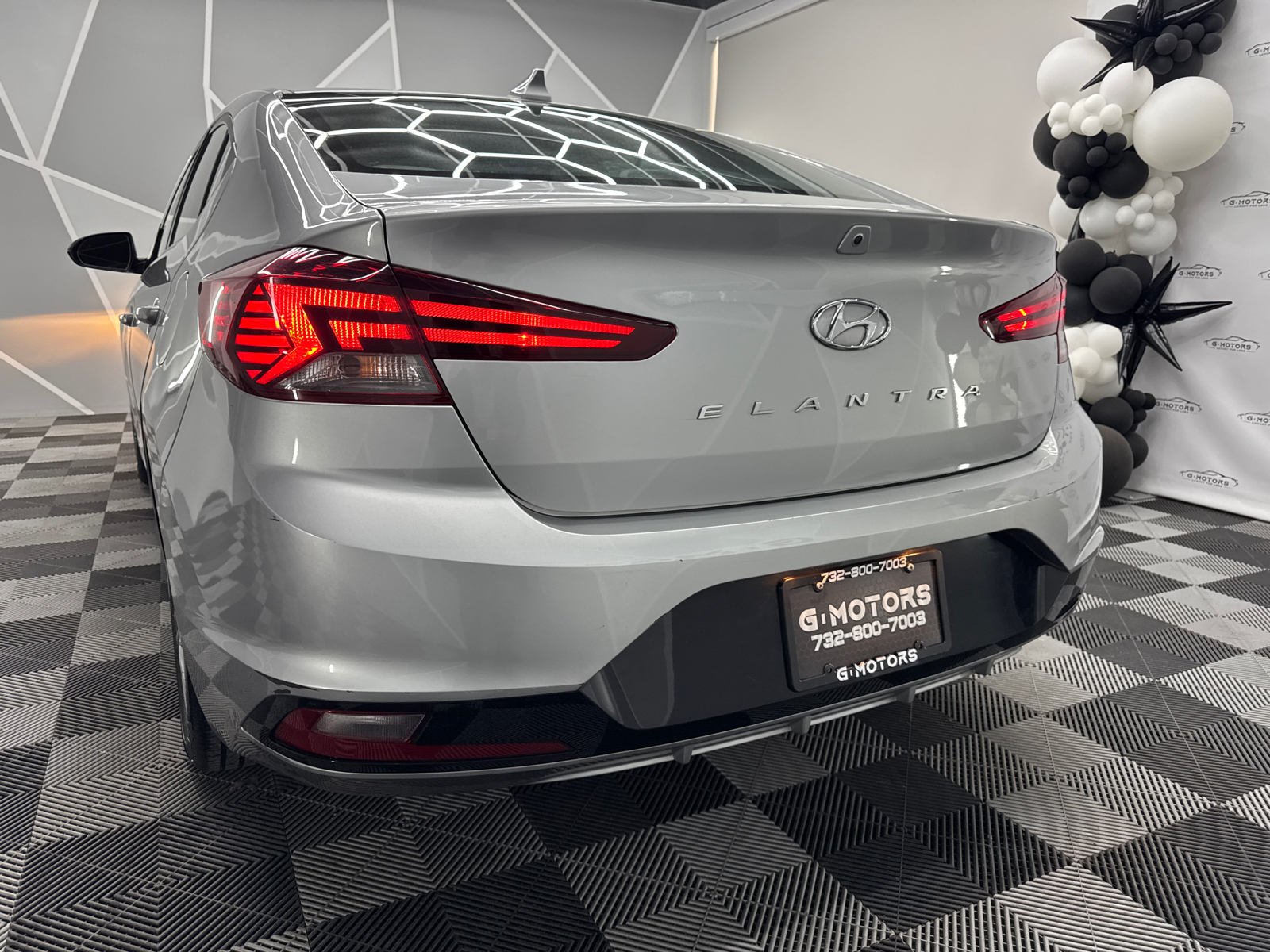 2020 Hyundai Elantra SEL Sedan 4D 6