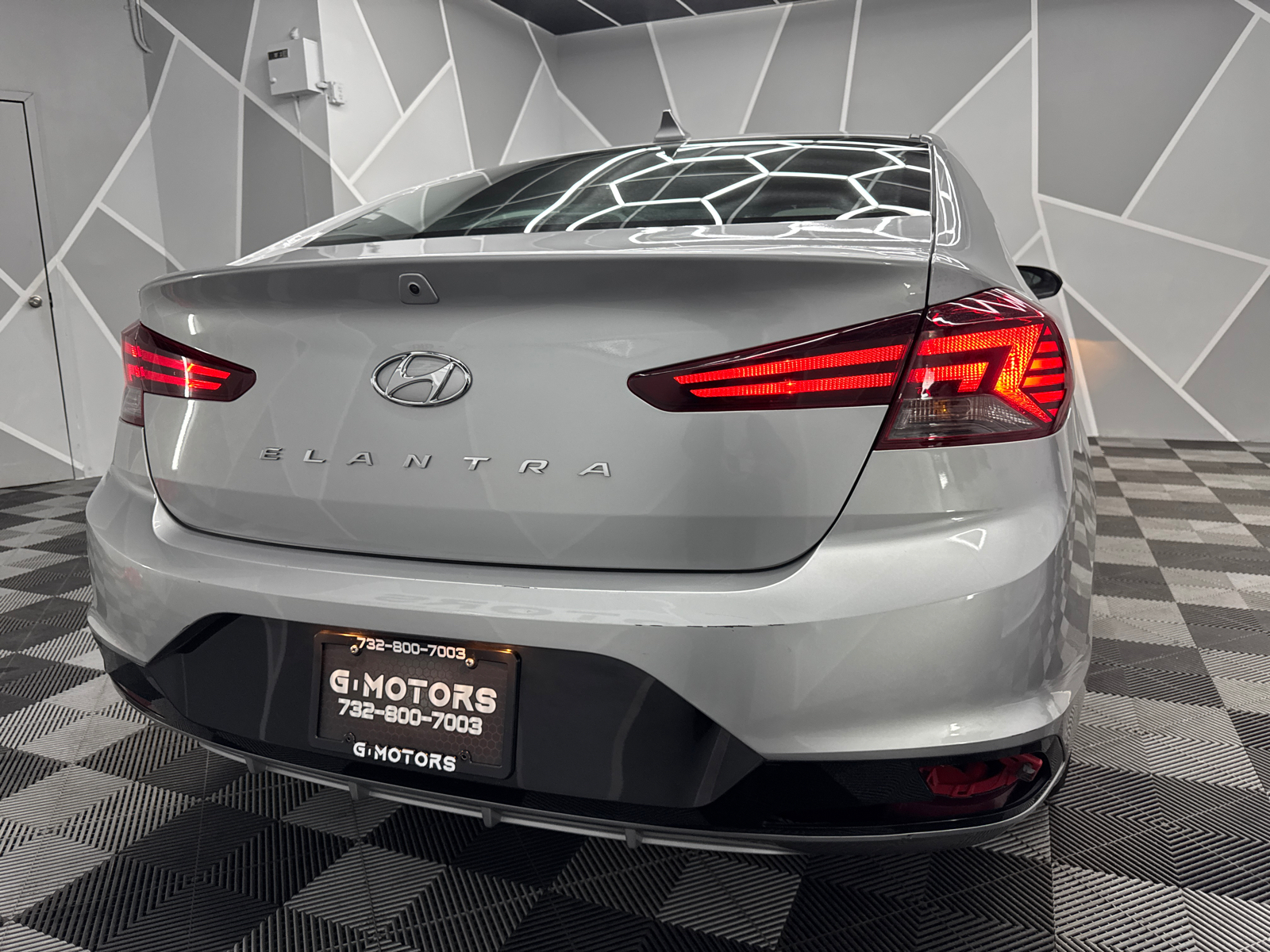 2020 Hyundai Elantra SEL Sedan 4D 8