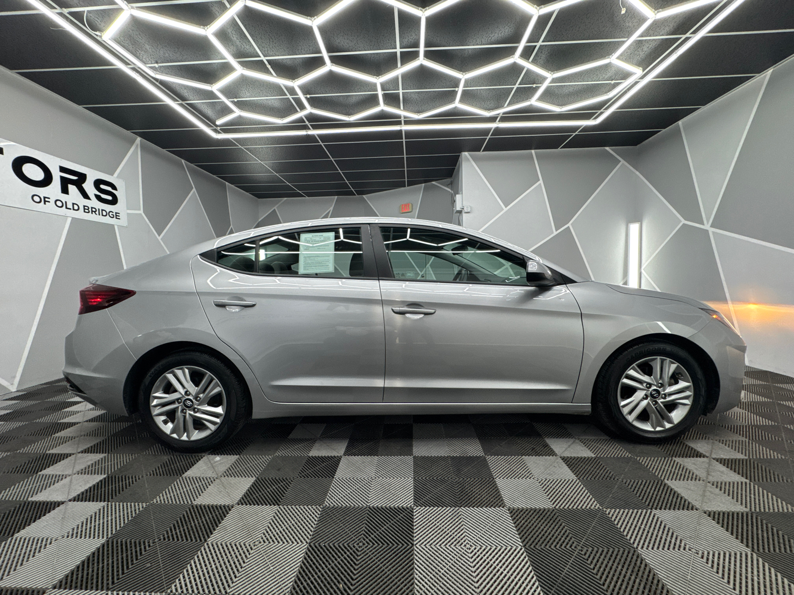 2020 Hyundai Elantra SEL Sedan 4D 11