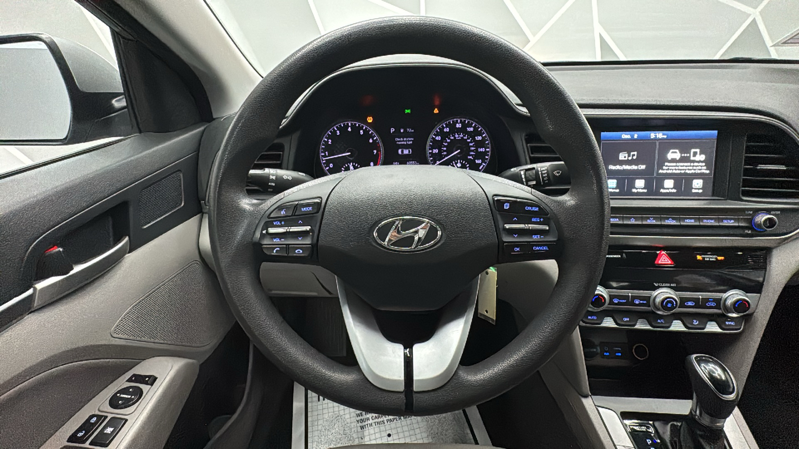 2020 Hyundai Elantra SEL Sedan 4D 40