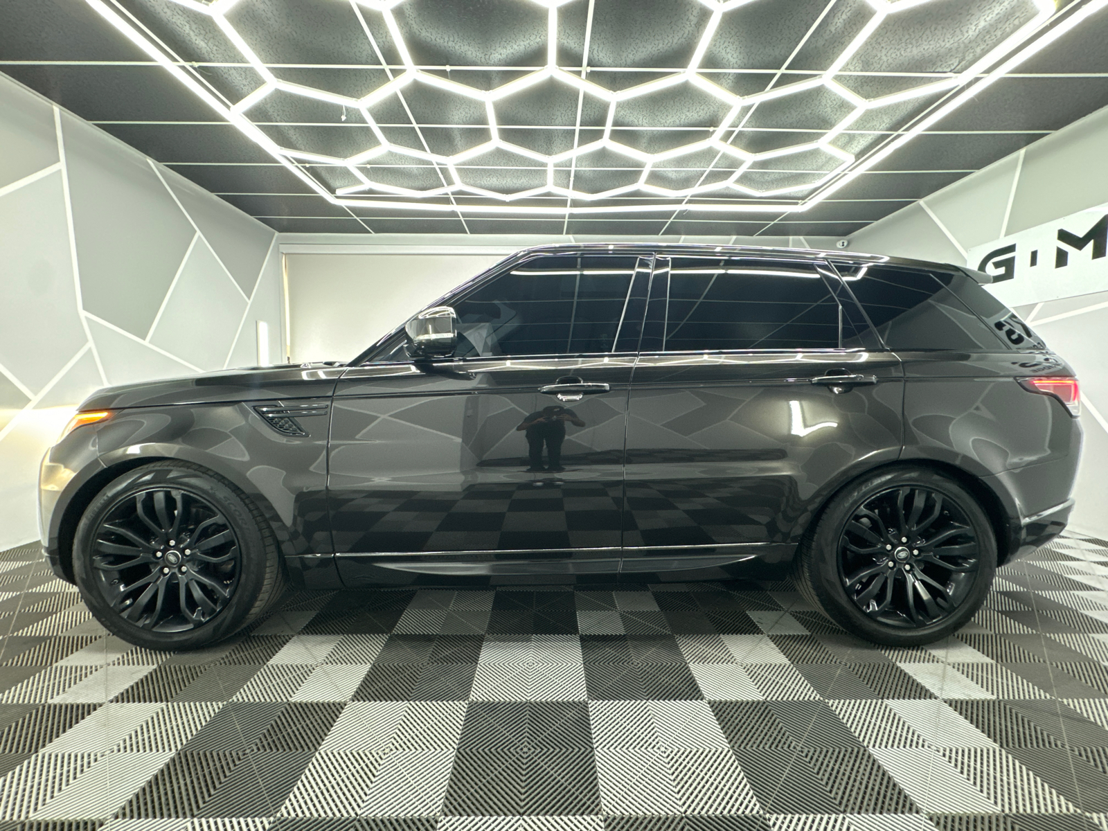 2016 Land Rover Range Rover Sport SE Sport Utility 4D 2