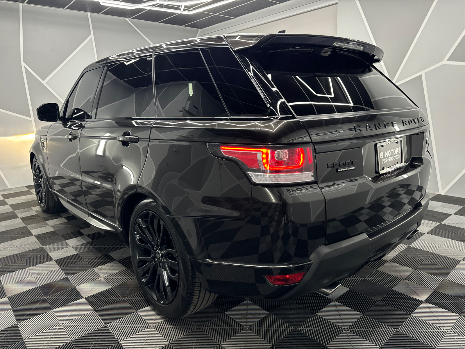 2016 Land Rover Range Rover Sport SE Sport Utility 4D 3