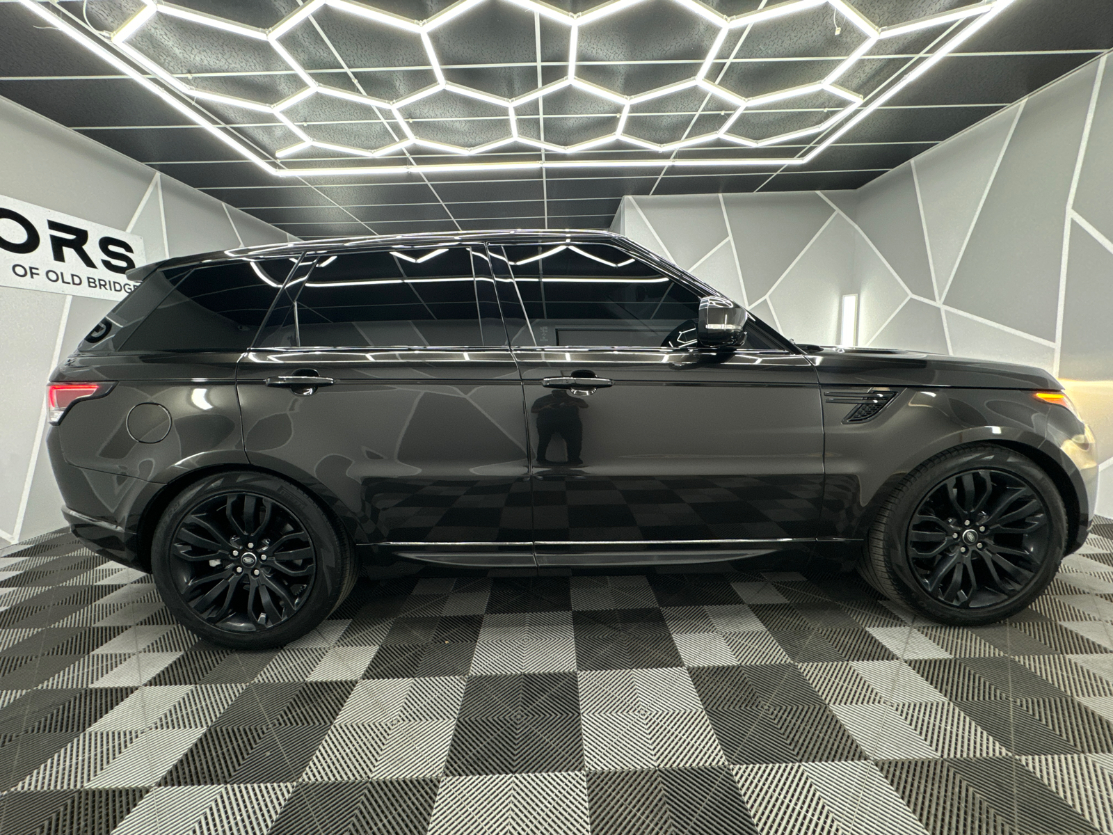 2016 Land Rover Range Rover Sport SE Sport Utility 4D 8