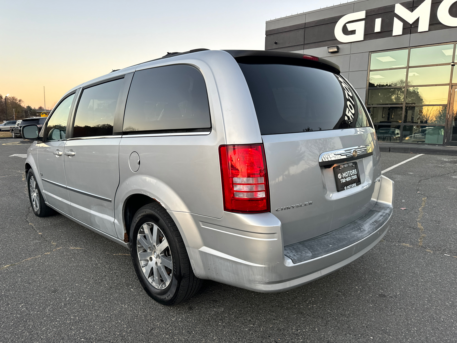 2009 Chrysler Town and Country  5