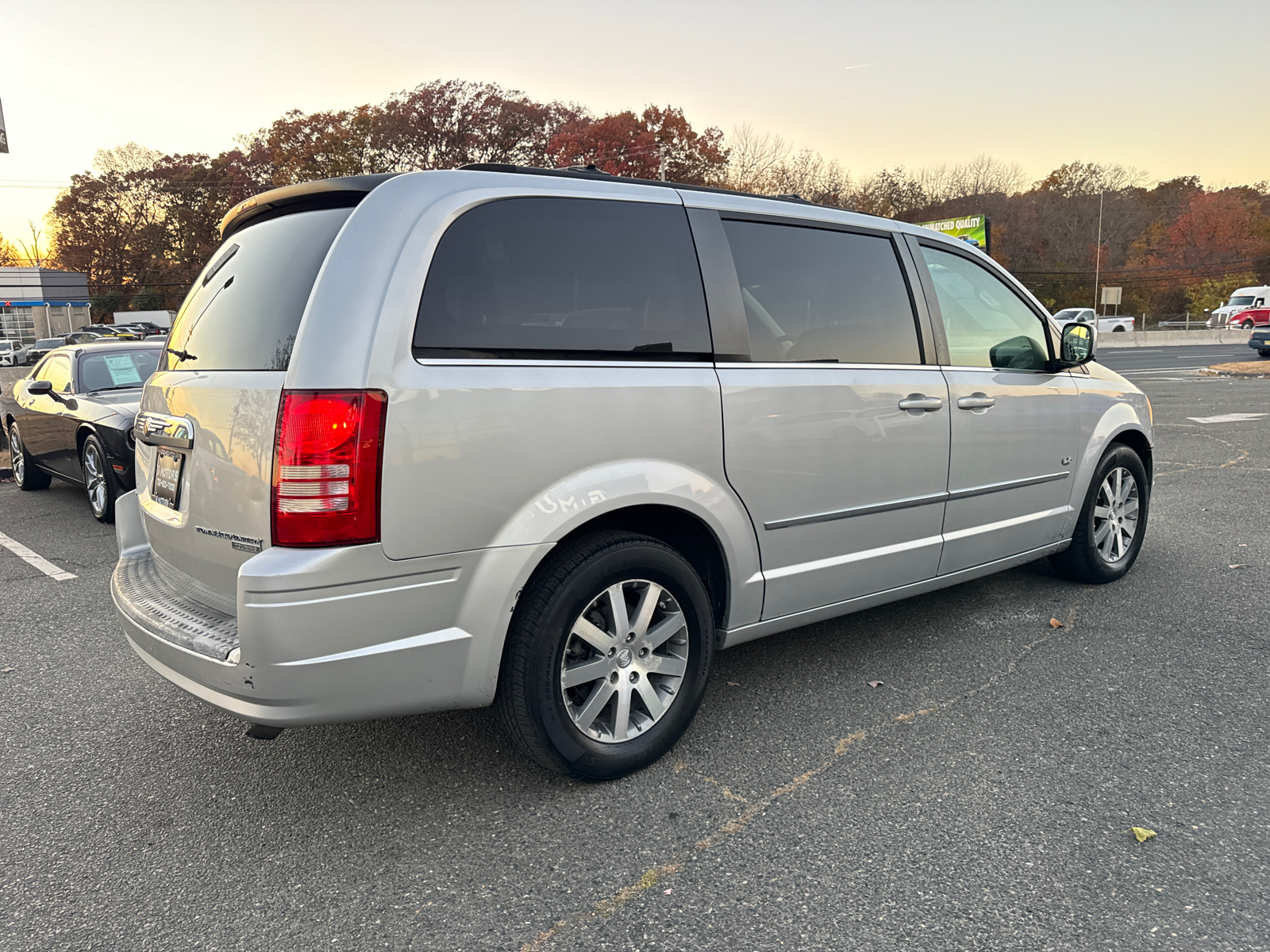 2009 Chrysler Town and Country  10