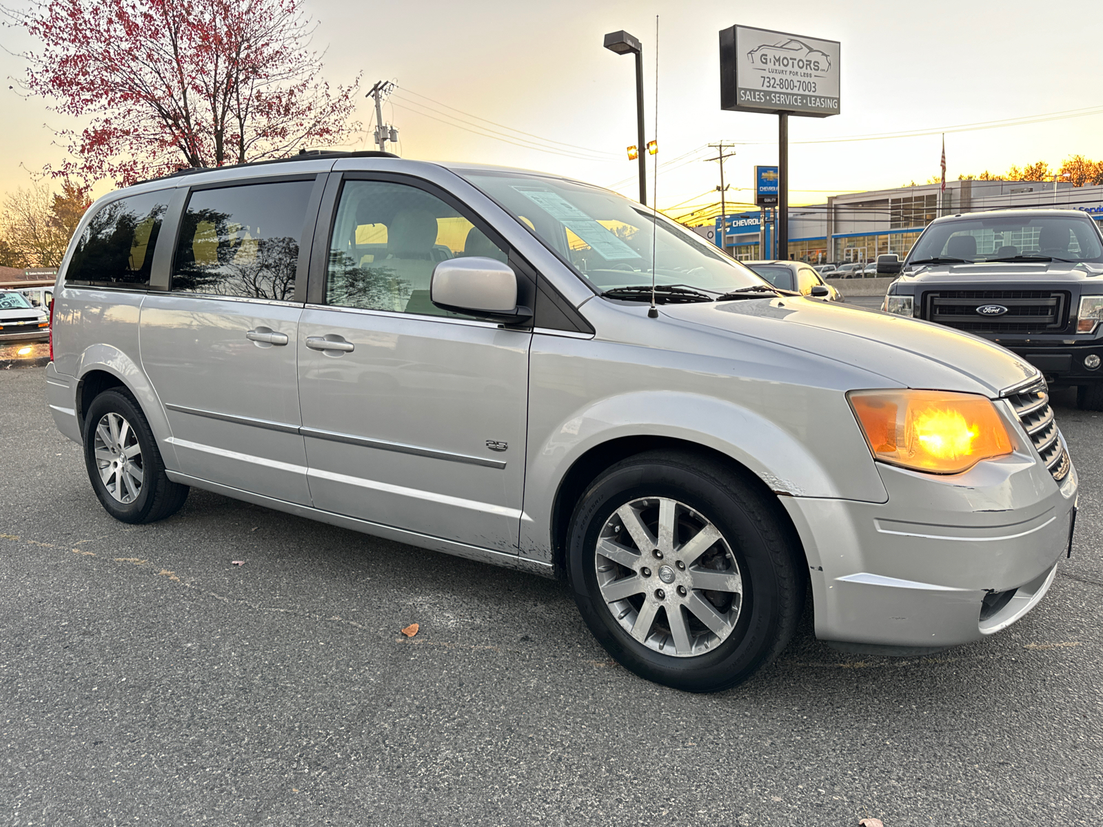 2009 Chrysler Town and Country  12