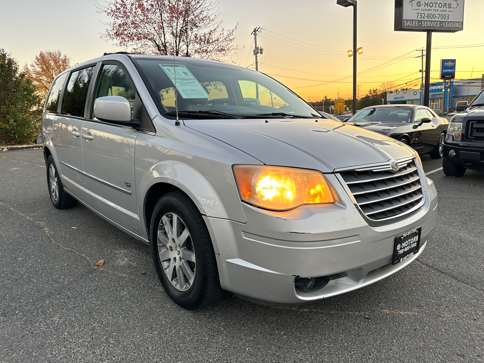 2009 Chrysler Town and Country  13