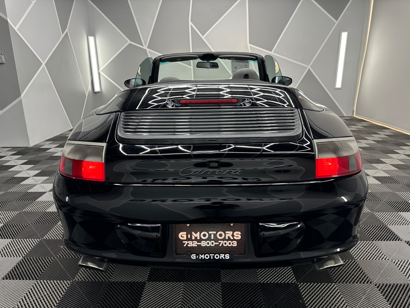 2004 Porsche 911 Carrera 4 Cabriolet 2D 12