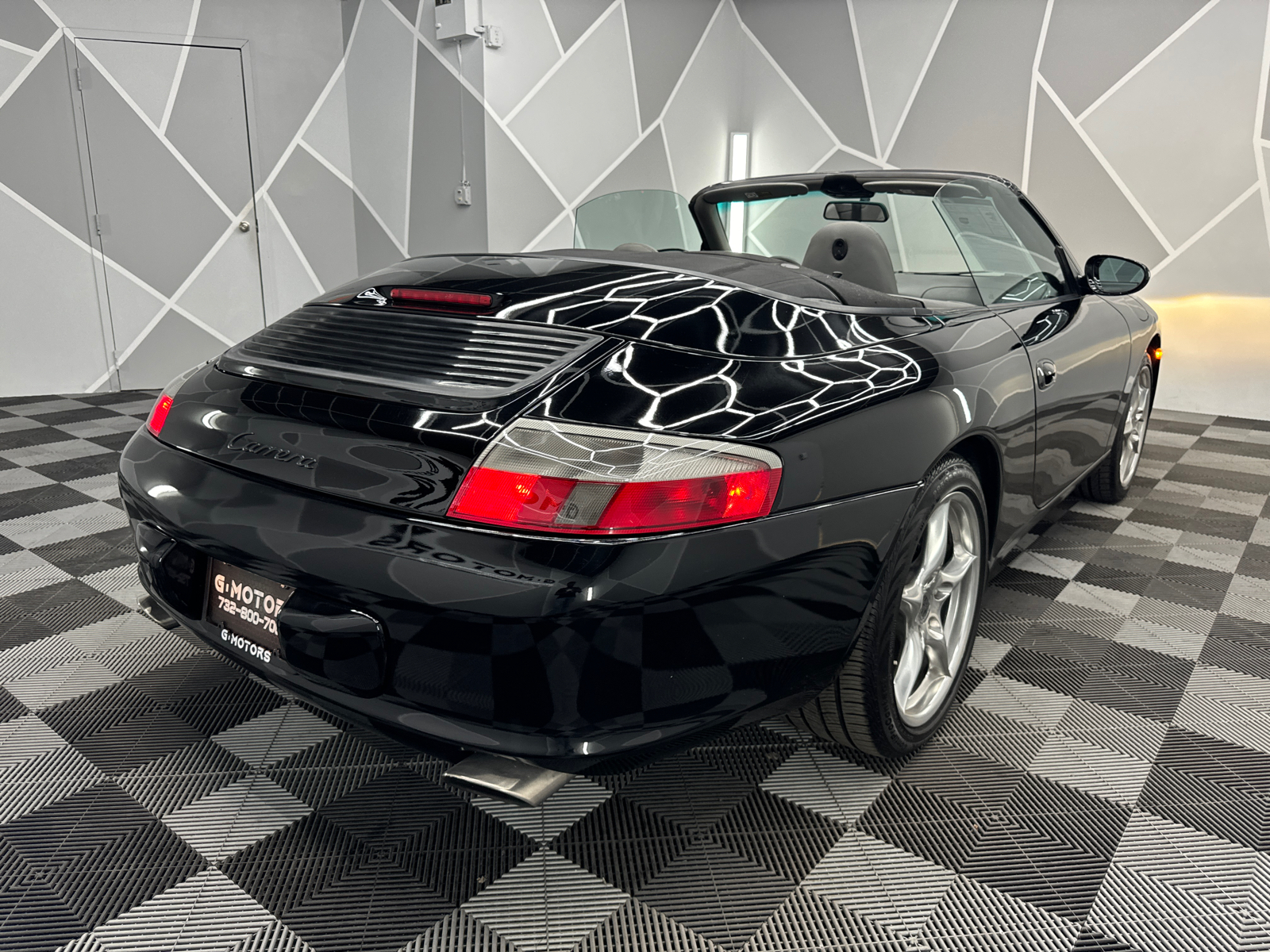 2004 Porsche 911 Carrera 4 Cabriolet 2D 13