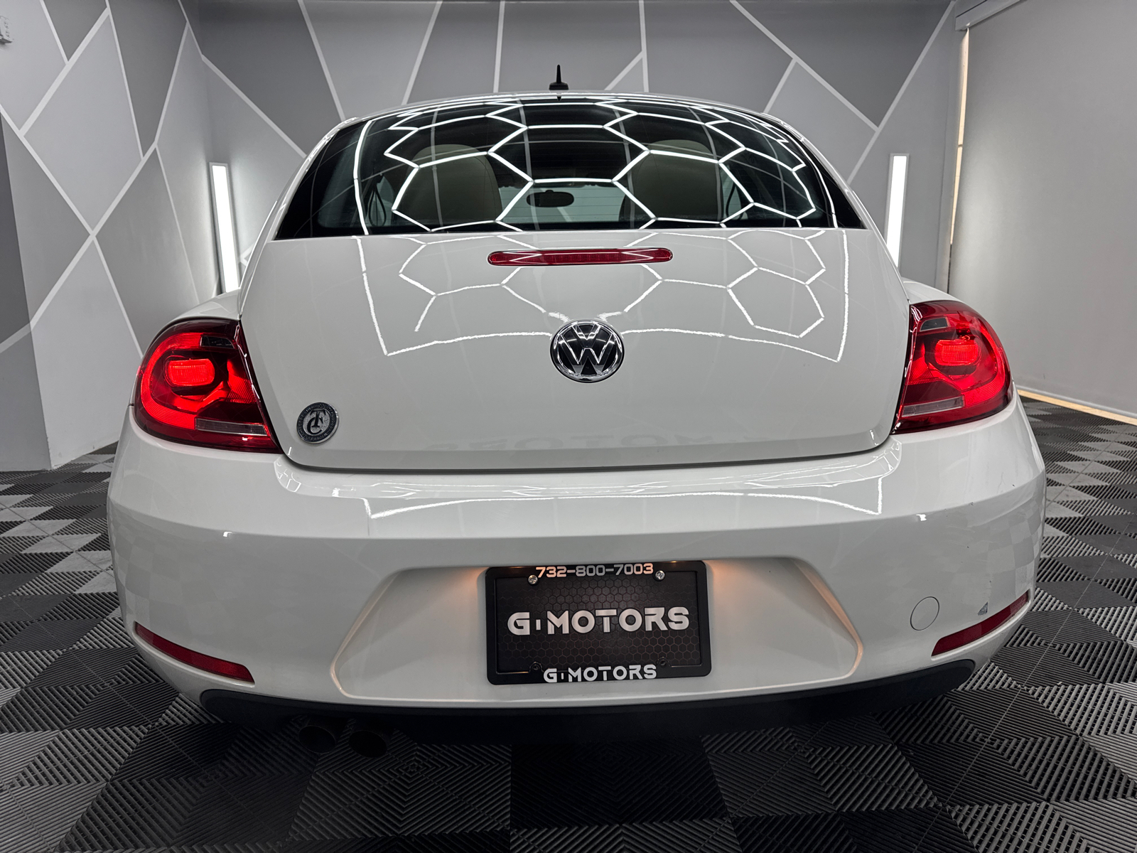 2013 Volkswagen Beetle 2.5L Hatchback 2D 7