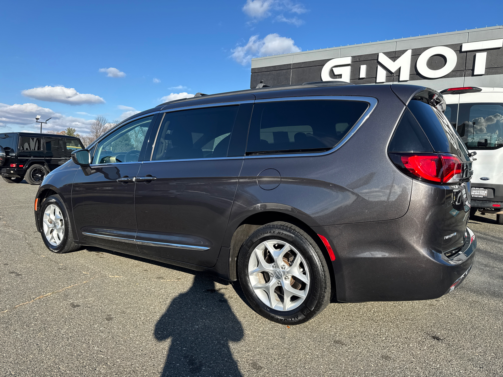 2017 Chrysler Pacifica Touring-L Minivan 4D 4