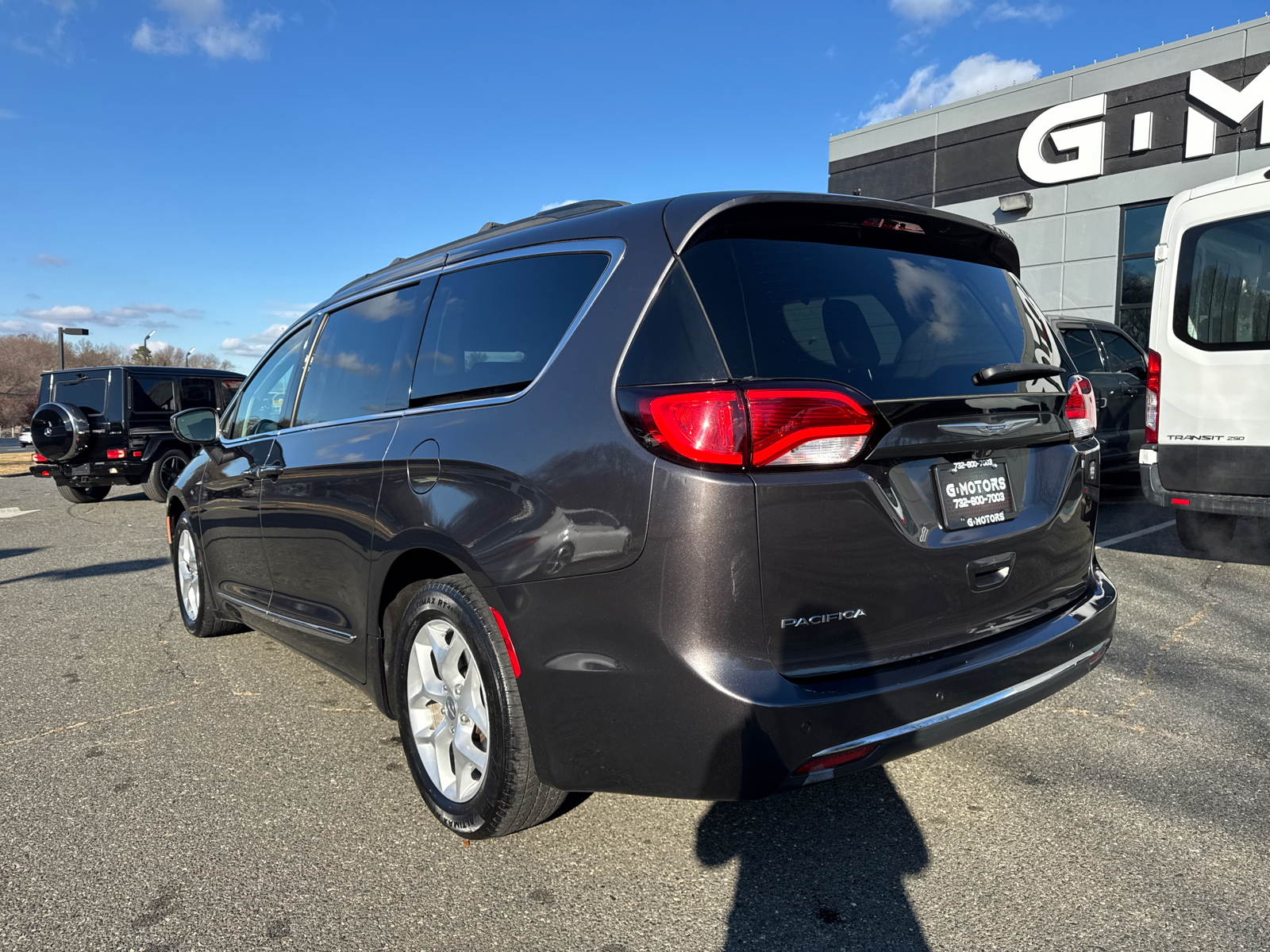 2017 Chrysler Pacifica Touring-L Minivan 4D 5