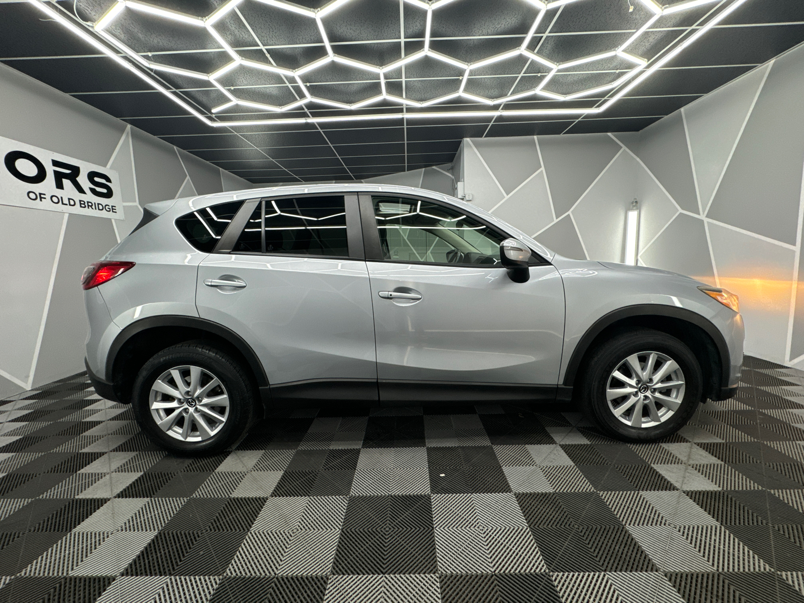 2016 MAZDA CX-5 Touring Sport Utility 4D 11