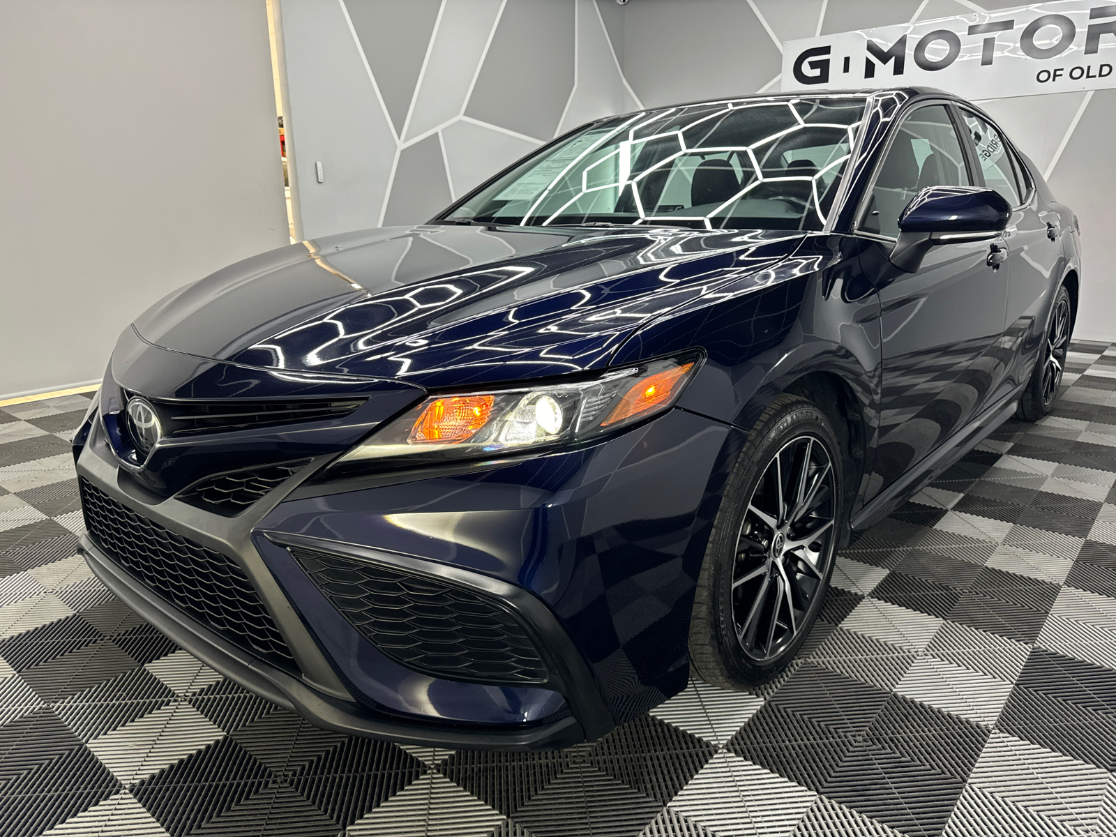 2022 Toyota Camry SE Sedan 4D 1