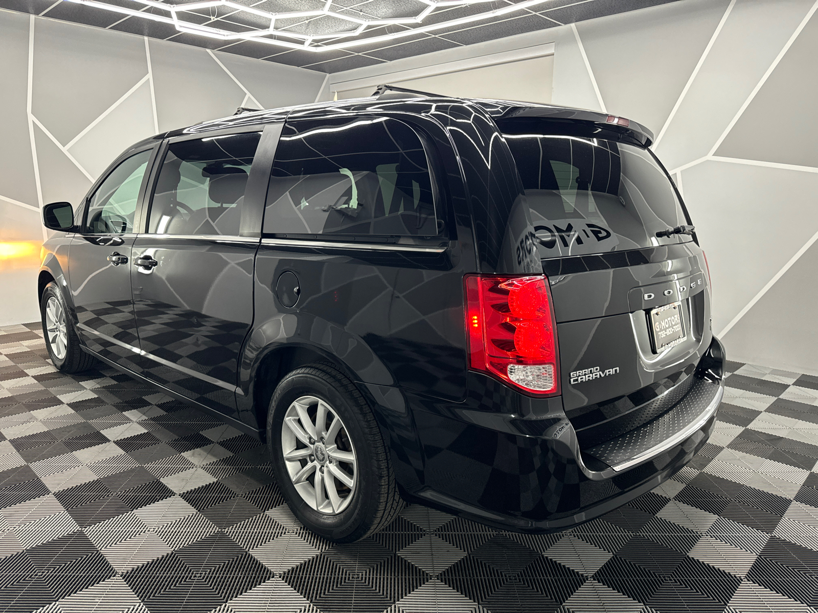 2019 Dodge Grand Caravan Passenger SXT Minivan 4D 5