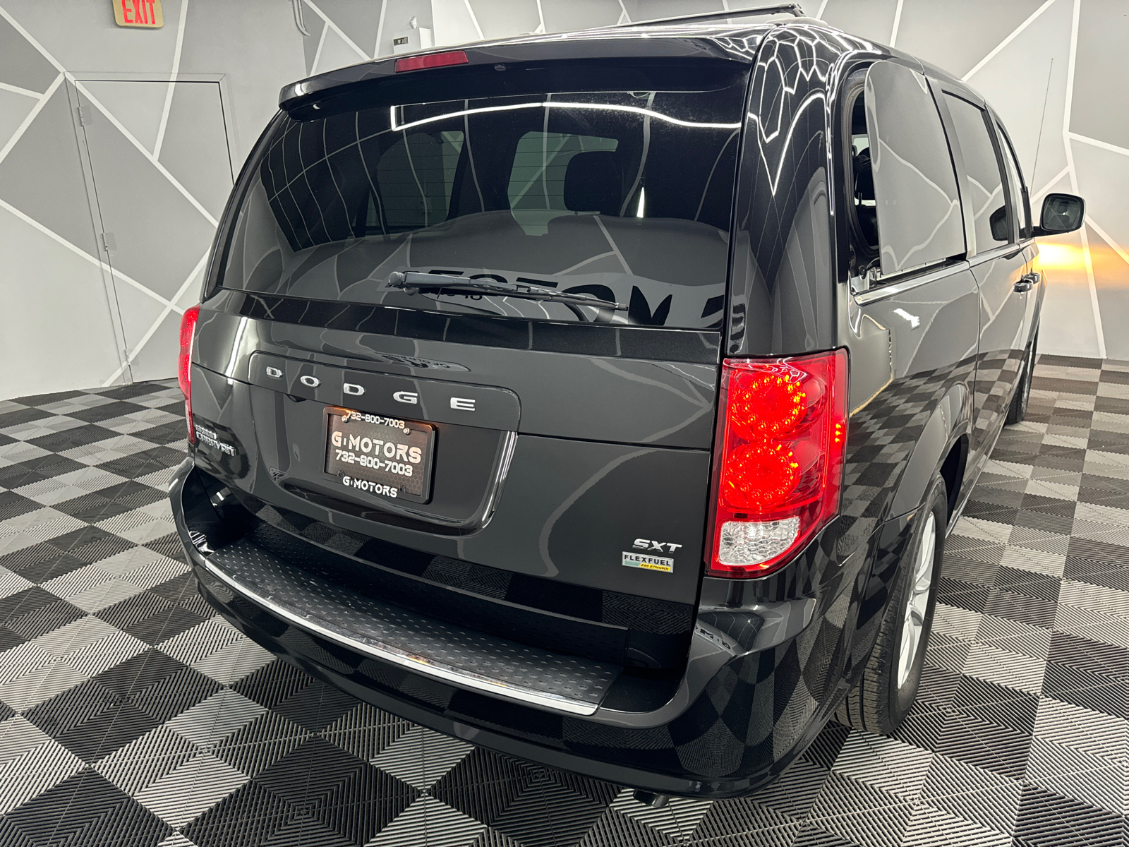 2019 Dodge Grand Caravan Passenger SXT Minivan 4D 8