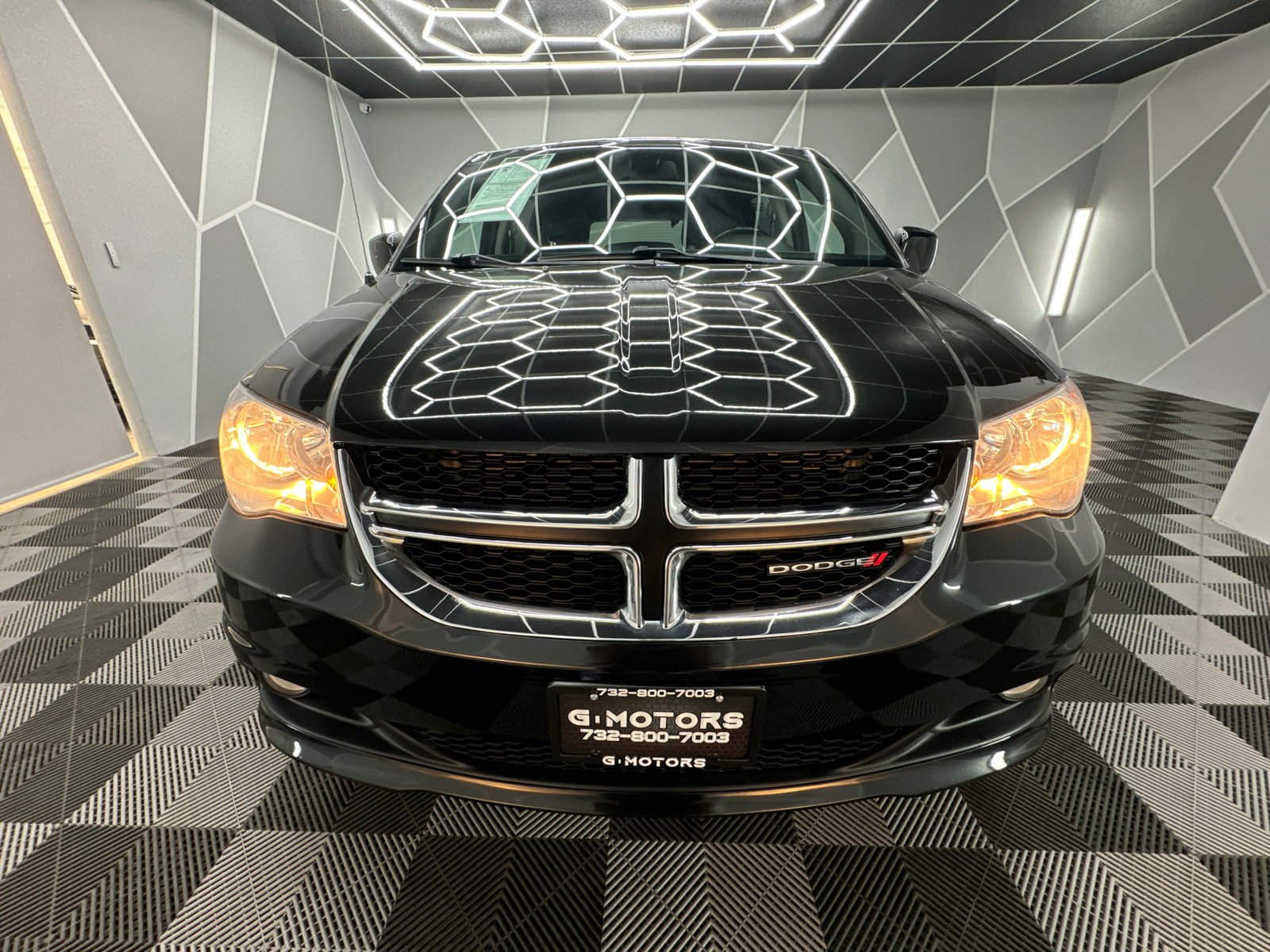 2019 Dodge Grand Caravan Passenger SXT Minivan 4D 15